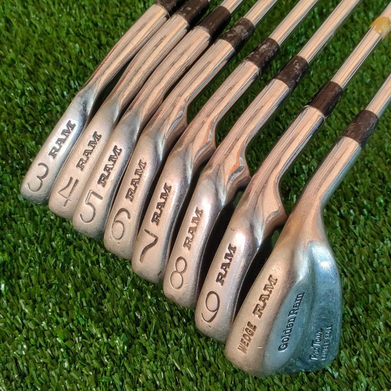 ชุดเหล็ก GOLDEN RAM PRO TOUR CAMBER SOLE มีเหล็ก 3-9 เเละ WEDGE RAM วัสดุ FORGED พรีเมี่ยม มันส์ๆ