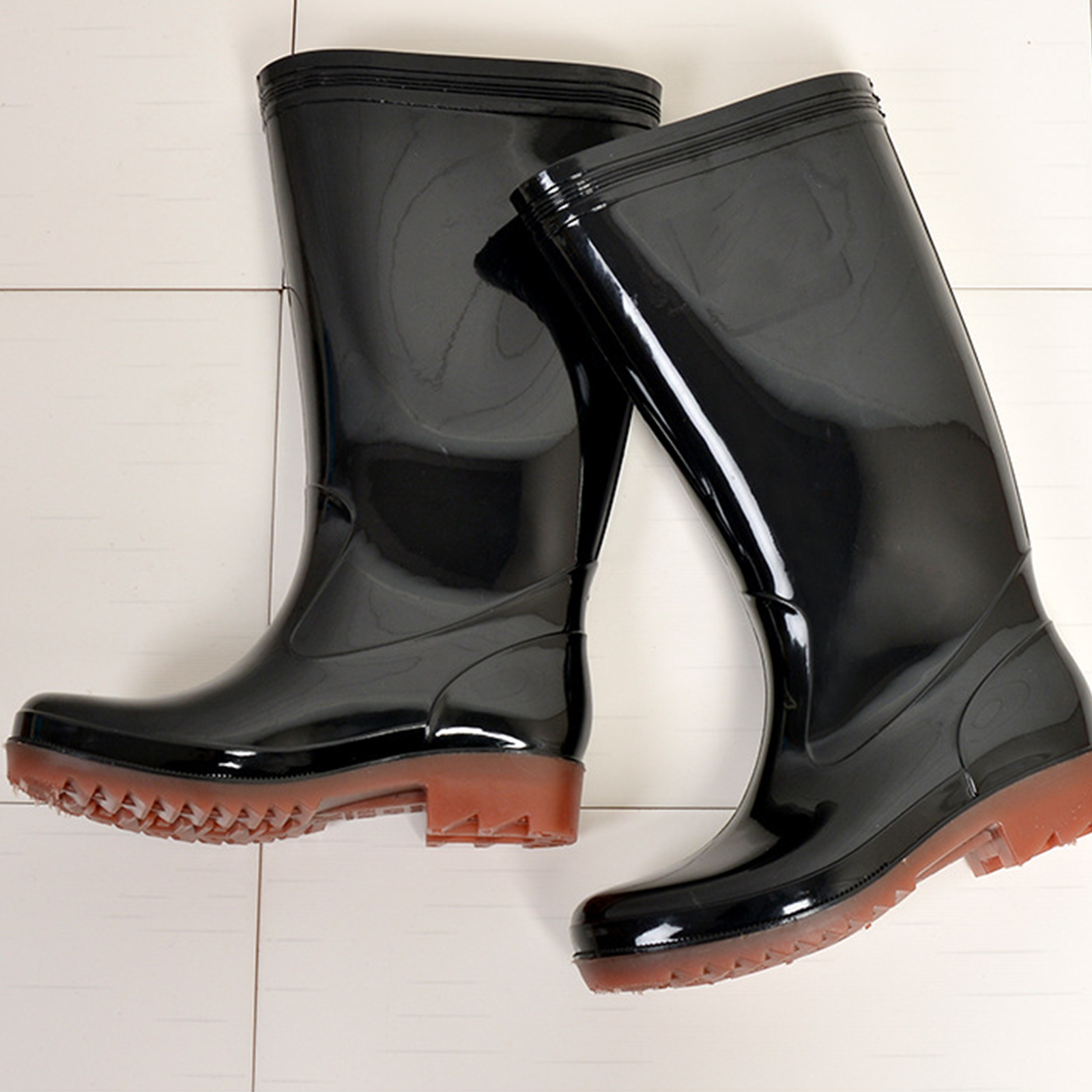 รองเท้าบูท 13นิ้ว ใต้เข่า รุ่น 701 ยาง PVC มีหลายไซส์ พื้นรองเท้าหนา กันลื่น ทนทาน ดีไซน์สวยงาม