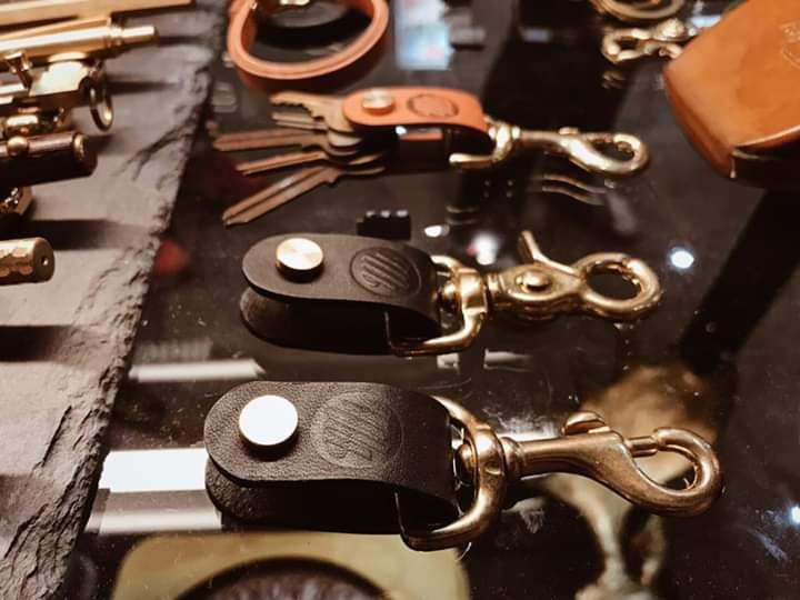 BR059 หมุดเกลียวแกนยาว20มิล อะไหล่ทองเหลืองแท้ อุปกรณ์งานหนัง leatherbrass **ราคาต่อชิ้น**