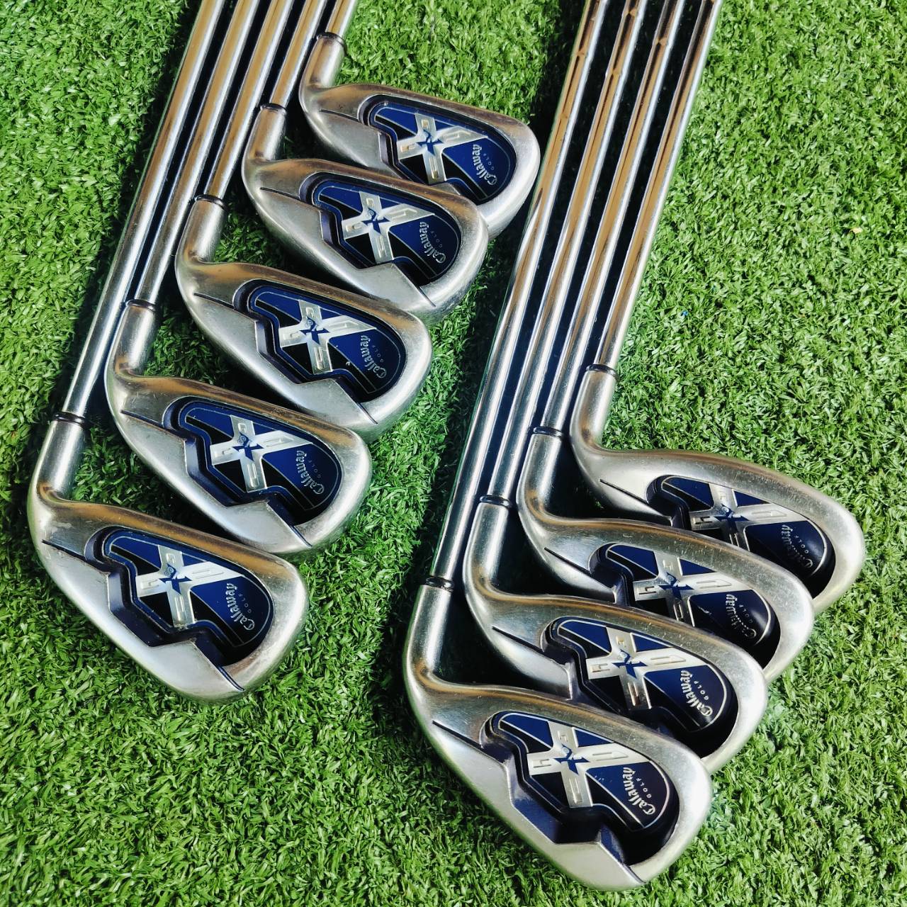 ชุดเหล็ก Callaway X-18 เป็นรุ่นดัง ที่สร้างชื่อให้ Callaway จวบจนมาถึงปัจจุบัน ด้วยเทคโนโลยี ก้านเหล็ก UNI FLEX ของ X - 18 เป็นก้านพรีเมี่ยม สุดยอดจริงครับ ไม้กอล์ฟพรีเมี่ยมมือสอง ของแท้ By NakaraLuxurious