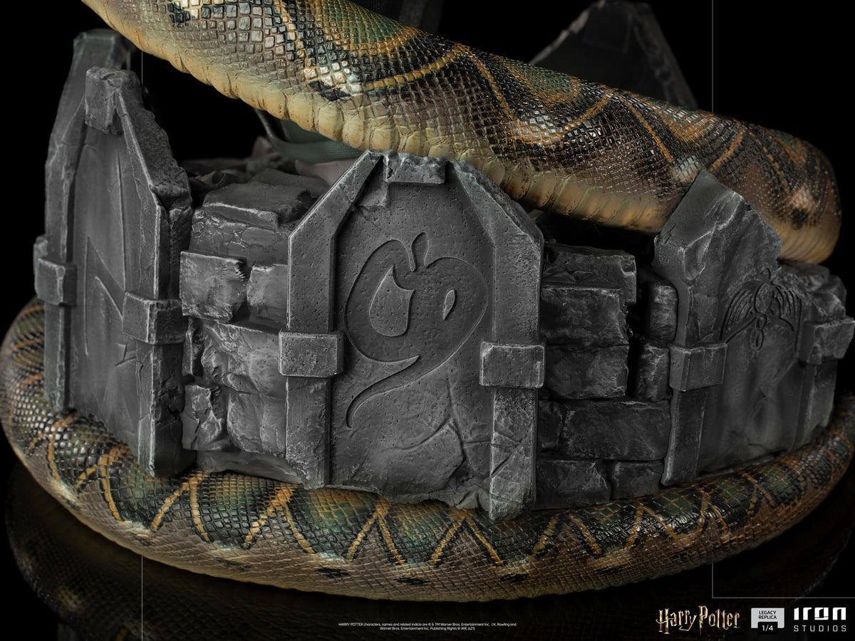 [สั่งจอง]Iron Studios WBHPM44021-14 1/4 Legacy Replica: Harry Potter - Voldemort and Nagini