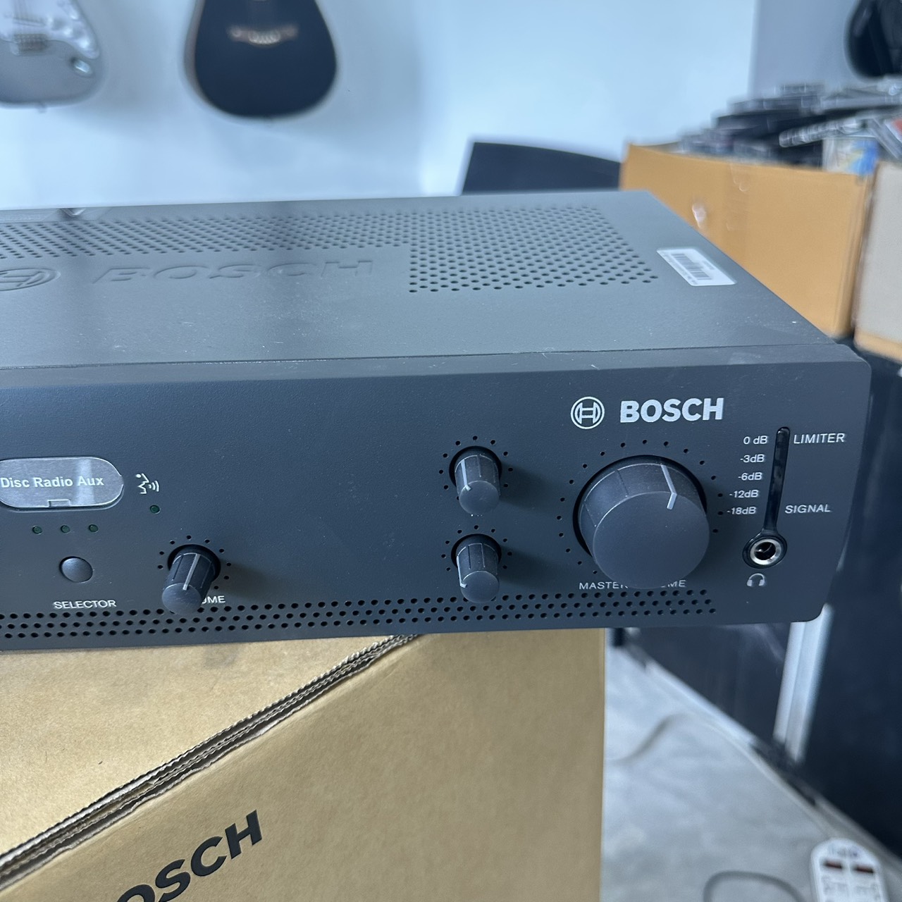 BOSCH PLE-1MA060-EU มิกเซอร์แอมป์ 60 วัตต์ 4 MIC 3 BGM