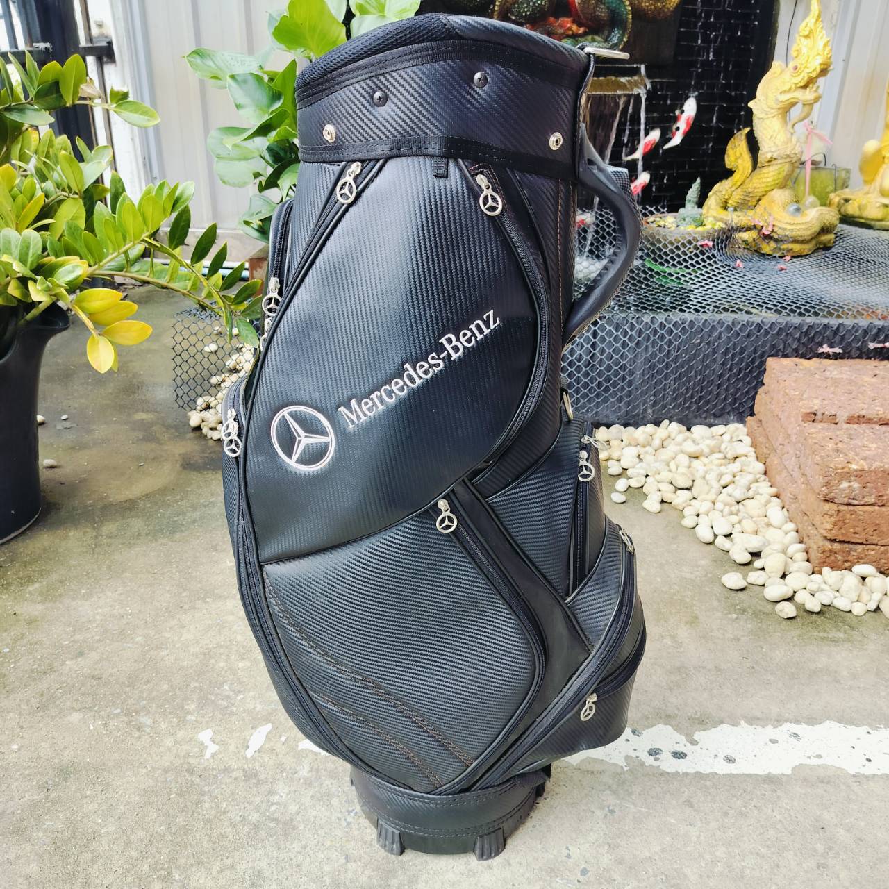*** ไม่มีสายสะพาย *** ถุงกอล์ฟ MERCEDES BENZ ถุงลายเคฟล่าสวย ดุดันมากค่ะ ไม้กอล์ฟพรีเมี่ยมญี่ปุ่นมือสอง ของแท้ By NakaraLuxurious