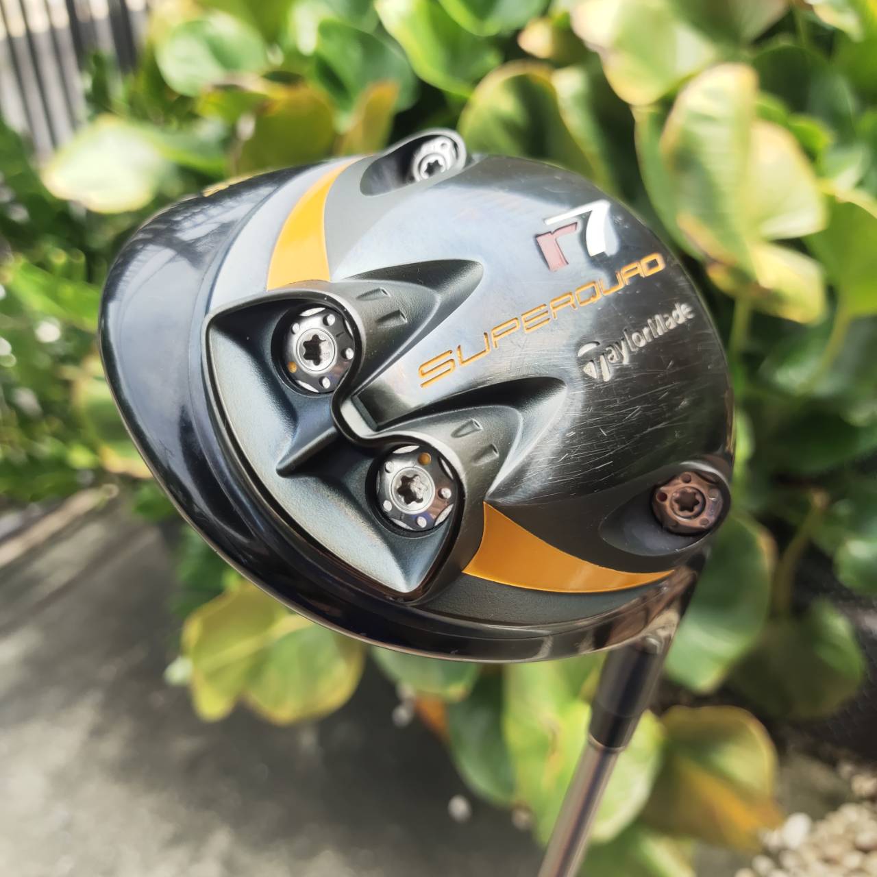 Driver Taylormade R7 SuperQuad ระบบ MWT (Movable Weight Technology) ใส่น้ำหนักได้ถึง 4 จุด