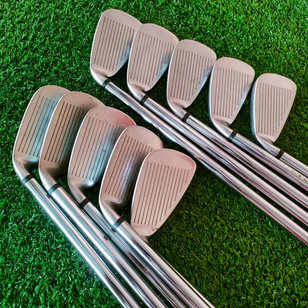 ชุดเหล็ก WILSON DEEP RED มีเหล็ก 3-9 เเละ PW GW SW ก้าน FAT SHAFT FLEX R ชุดใหญ่จัมโบ้ 10 ชิ้น!! ไม้กอล์ฟมือสอง ของแท้ BY NakaraLuxurious