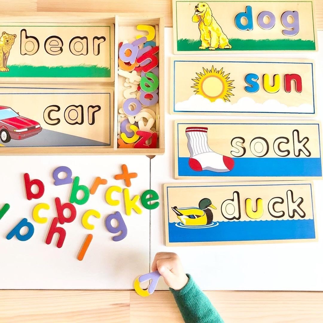ชุดผสมคำศัพท์ บอร์ดสะกดคำ 2 ด้าน Melissa & Doug See and Spell
