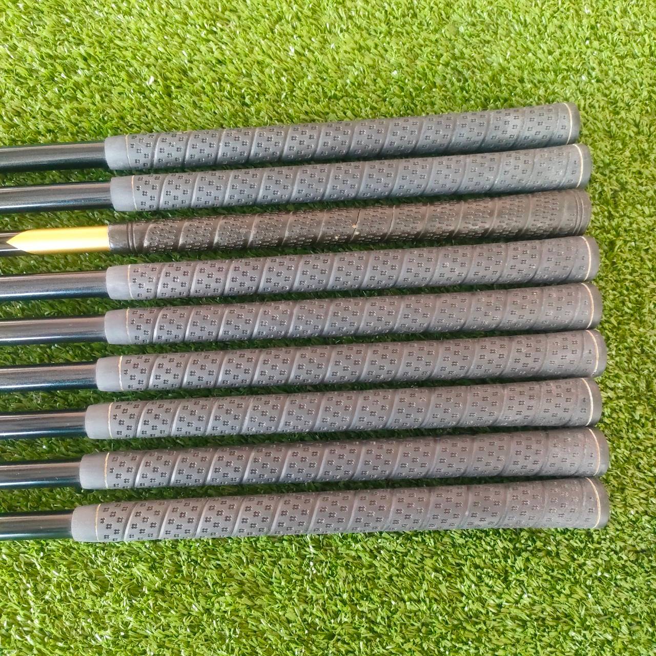 ชุดเหล็ก HIPPO John Daly มีเหล็ก 3-9 เเละ PW SW ก้าน HIPPO POWER FLEX R เป็นรุ่นที่ John Daly ไม้กอล์ฟมือสอง ของแท้ BY NakaraLuxurious