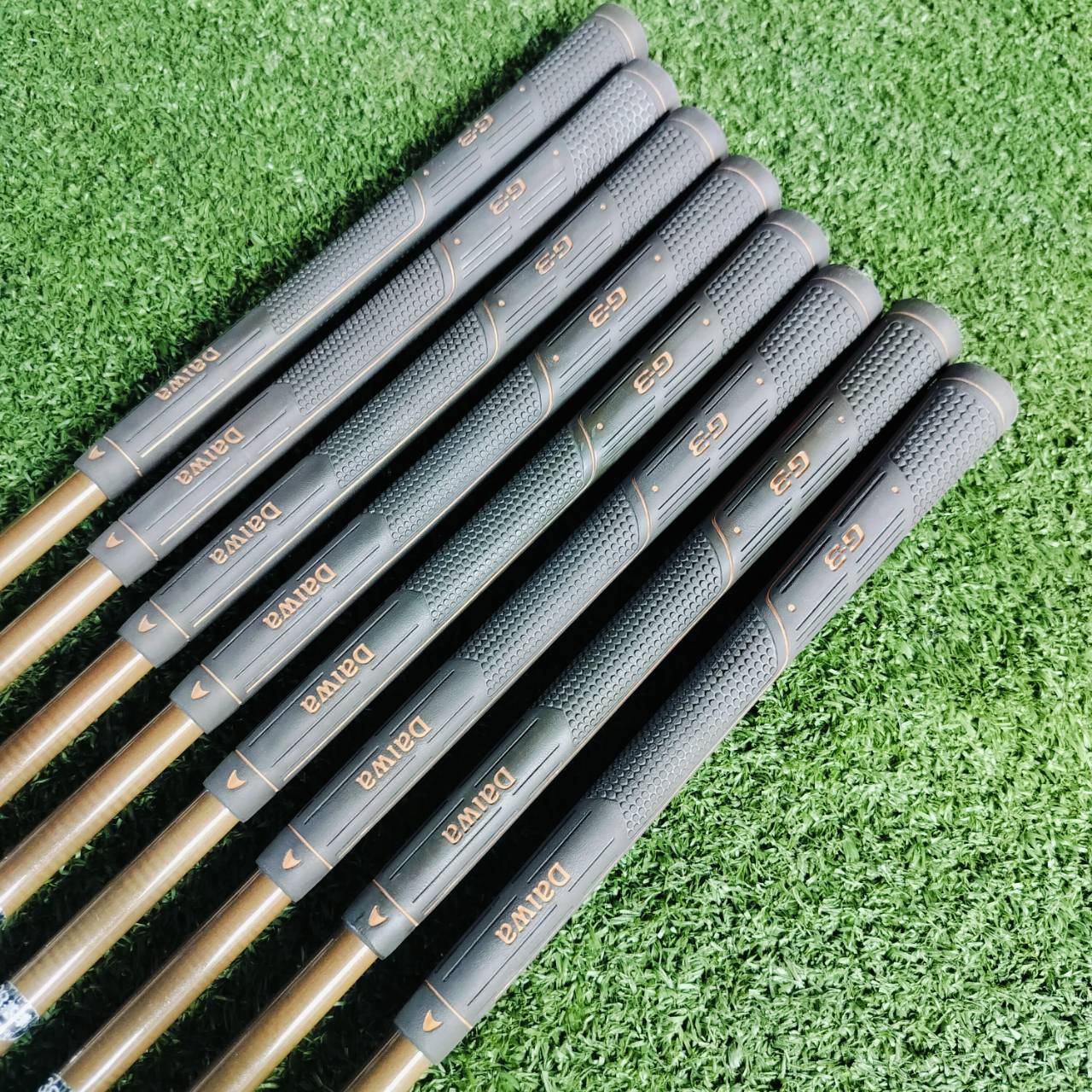 *** ไม้ผู้หญิงหรือซีเนียร์ค่ะ*** ชุดเหล็ก DAIWA G3 IRON TWIN SOLE & HIGH POWER ก้าน METACARBO WHISKER FLEX A มีเหล็ก 5 6 7 8 9 P S F ครบเลยค่ะ ไม้กอล์ฟพรีเมี่ยมมือสอง ของแท้ By NakaraLuxurious
