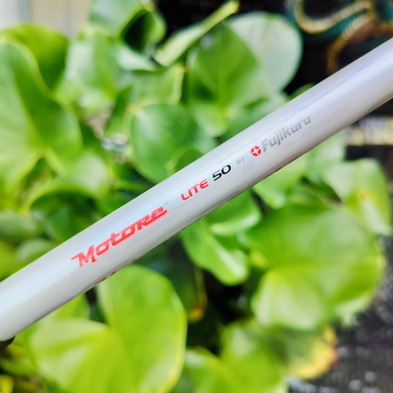 FW3 Taylormade R9 MAX ตีไกลมาก!!! ก้าน FUJIKURA MOTORE FLEX R สามารถไขปรับตรงคอได้ ตีง่ายมาก วิถีลูกสวย Ti รุ่น Titanium เสียงเพราะ มี COVER แท้ เดิม ไม้กอล์ฟพรีเมี่ยมมือสอง ของแท้ By NakaraLuxurious