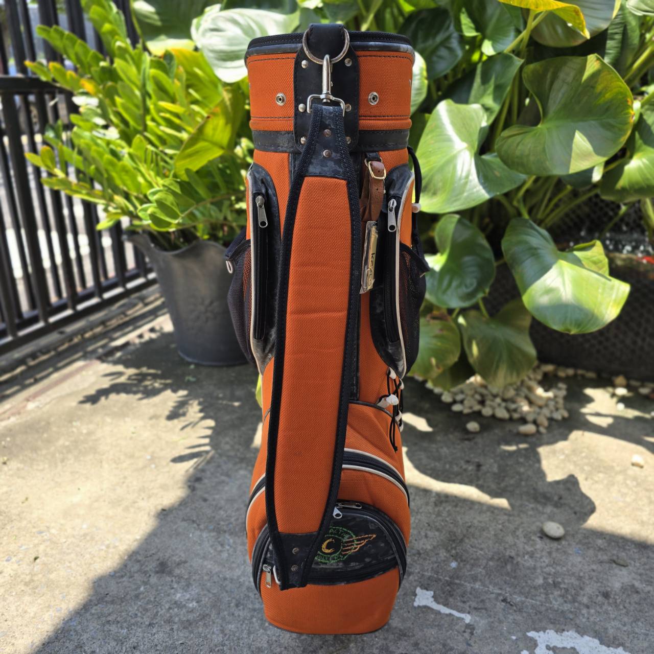 ถุงกอล์ฟ CUVO CAVO BY KASCO มือสอง ของแท้ **มีลอยขาวๆบางจุด**