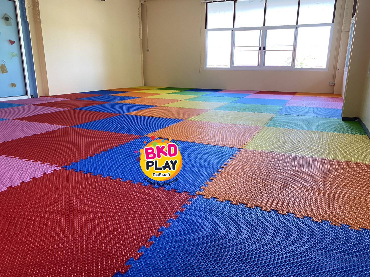 แผ่นปูพื้นจิ๊กซอกันกระแทก โฟมยาง งานไทยพรีเมี่ยมขนาดแผ่น100x100 หนา10-50 มม.,แผ่นกันกระแทก,แผ่นยาง EVA,ยางปูพื้น,จิ๊กซอว์ปูพื้น, ปูกับห้องเด็ก ห้องออกกำลังกาย ฟิสเนส ค่ายมวย โรงยิม