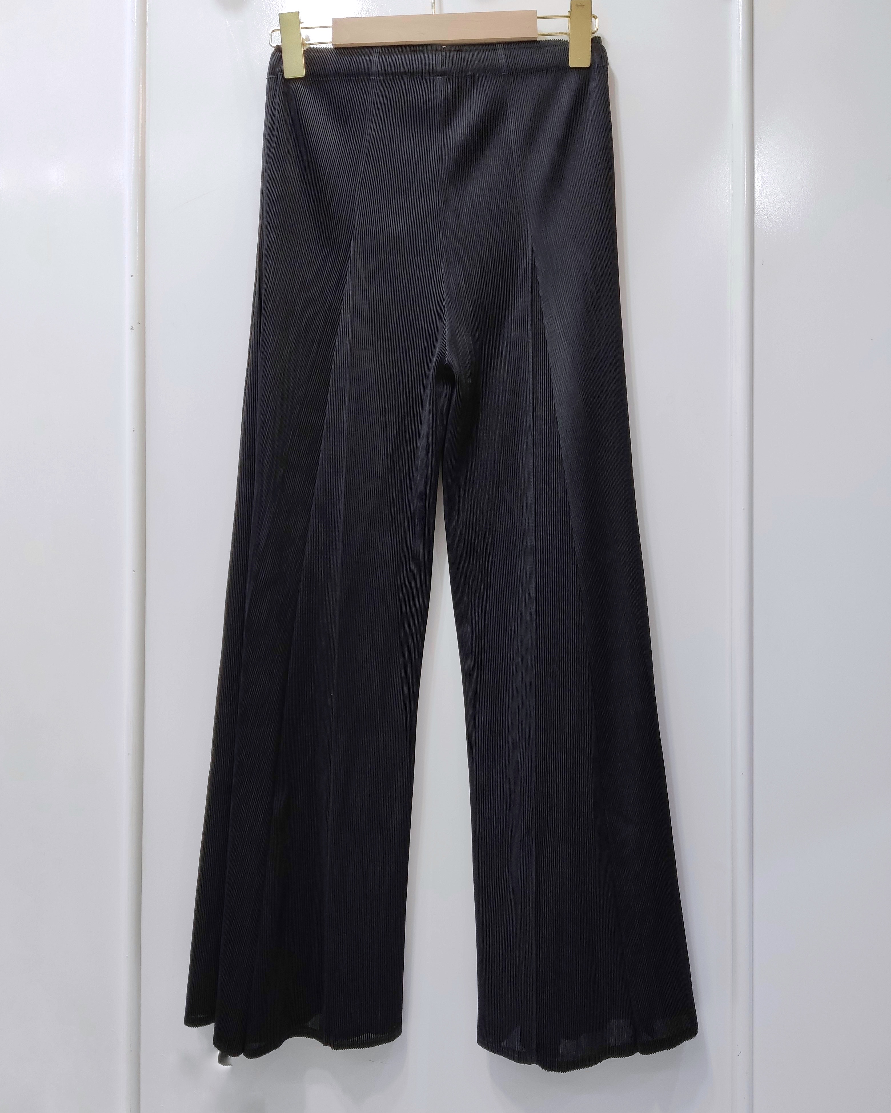 ยาว 37 นิ้ว 2MUAY รุ่น GM7225 กางเกงอัดพลีท FLARE PLEATED PANTS สีดำ FREE SIZE