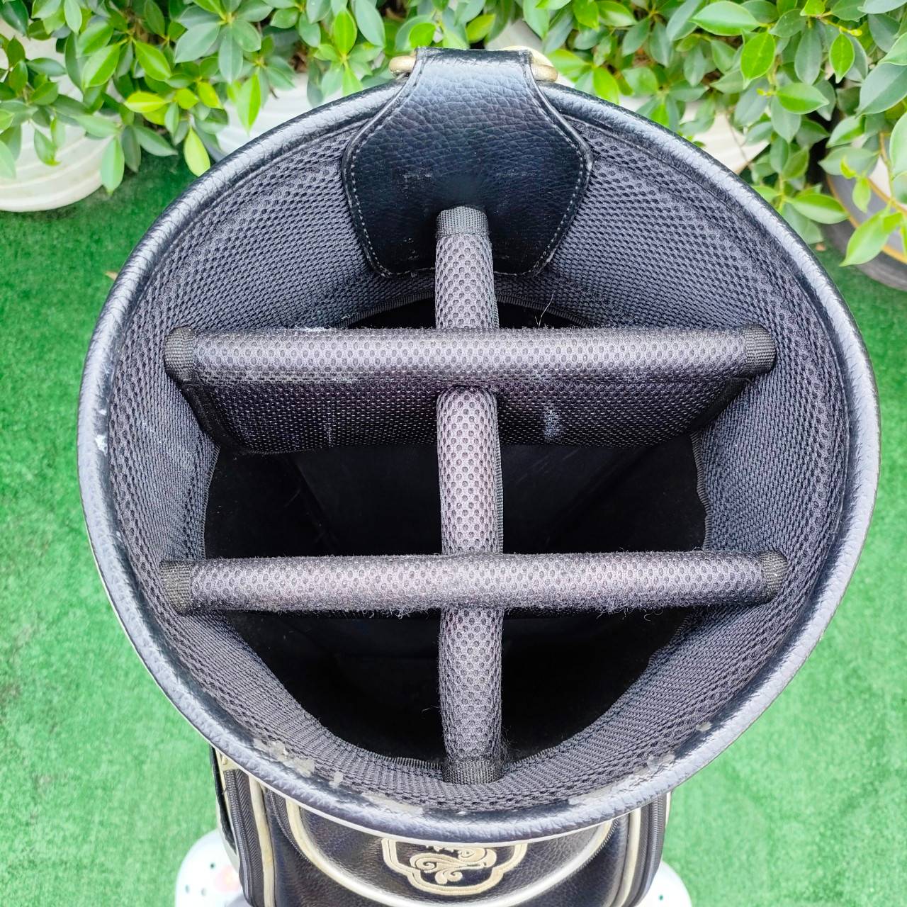 ถุงกอล์ฟ SAMURAI - DRAGON มือสอง **ถุงกอล์ฟ มีตำหนิลอก ตำเเหน่ง ตรงปากถุง** ถุง TOUR ใบใหญ่ ถุงสวยมากๆครับ