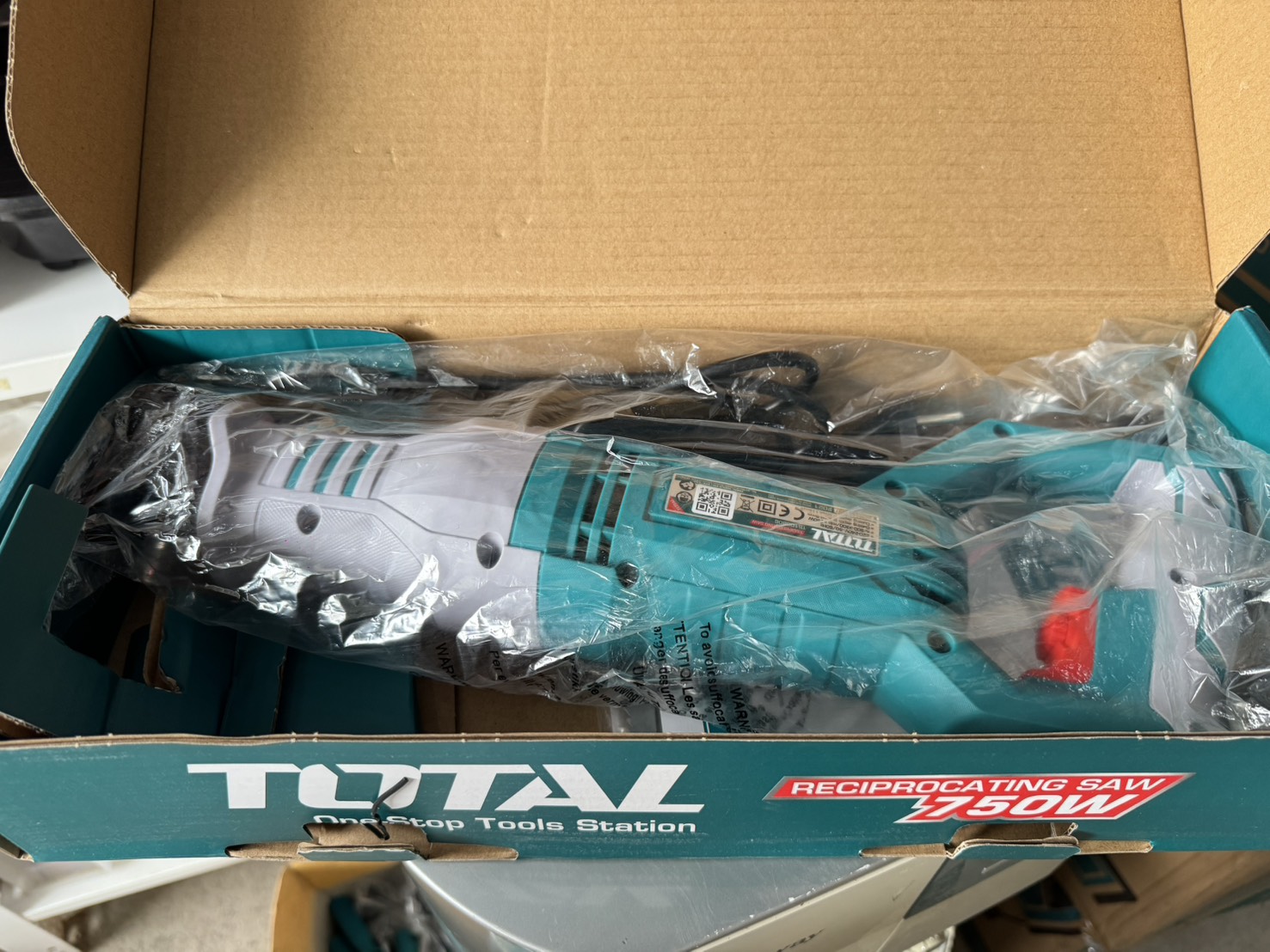 TOTAL TS100806 เลื่อยชัก เลื่อยอเนกประสงค์ เซเบอร์ไฟฟ้า TS-100806