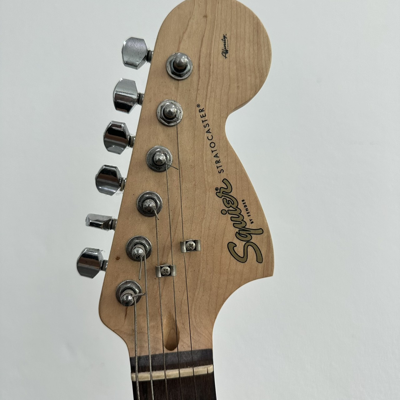 กีต้าร์ Squier Stratocaster