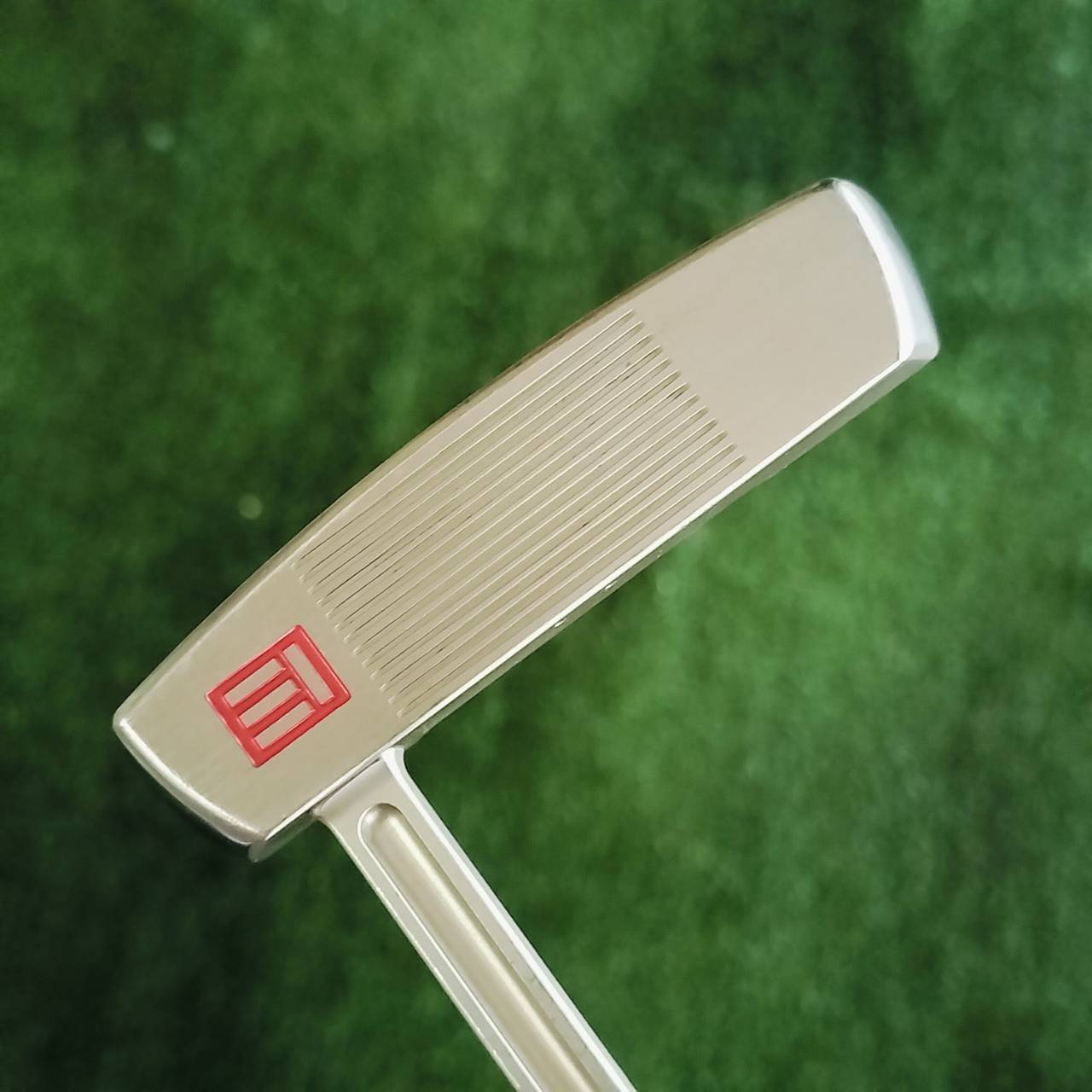 PUTTER EVNROLL ER5 ยาว 34 นิ้ว รูปทรงยอดนิยมสูงสุดตอนนี้เลยค่ะ เป็นรูปทรงปีกสองข้าง ชดเชยสูงมาก ไม้กอล์ฟพรีเมี่ยมมือสอง ของแท้ By NakaraLuxurious