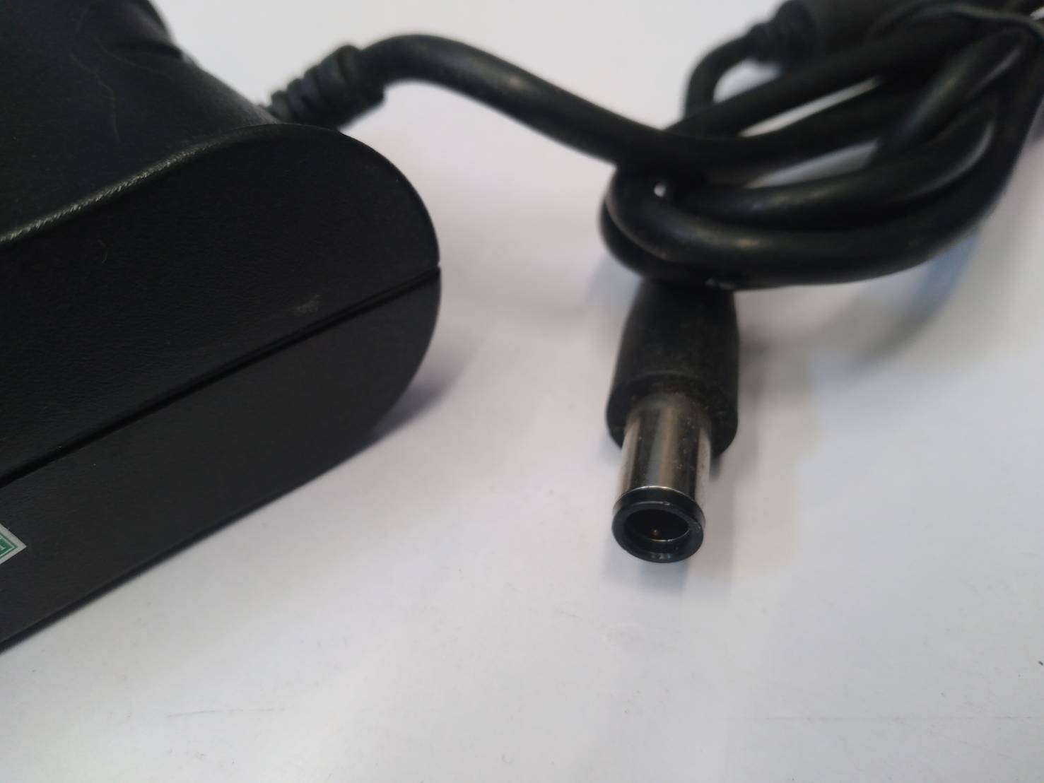 Original Dell 90 Watt AC Adapter U7809 PA-1900-02D2 C289A NADP-90KBA 9T215