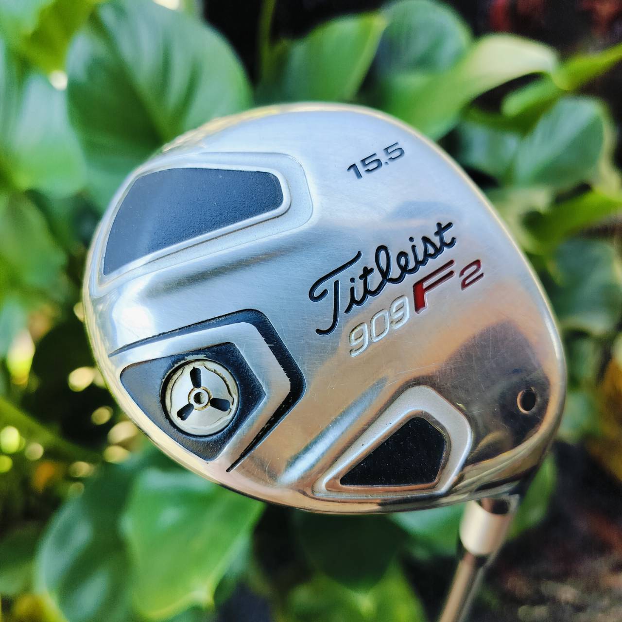 FW3 Titleist 909 F2 องศา 15.5 ก้านพรีเมี่ยม DIMANA FLEX S ตีมันส์มากๆ ตีไกล เสียงเพราะมาก รูปทรงแบน ตีเข้าบอลได้อย่างมั่นใจ ไม้กอล์ฟพรีเมี่ยมมือสอง ของแท้ By NakaraLuxurious