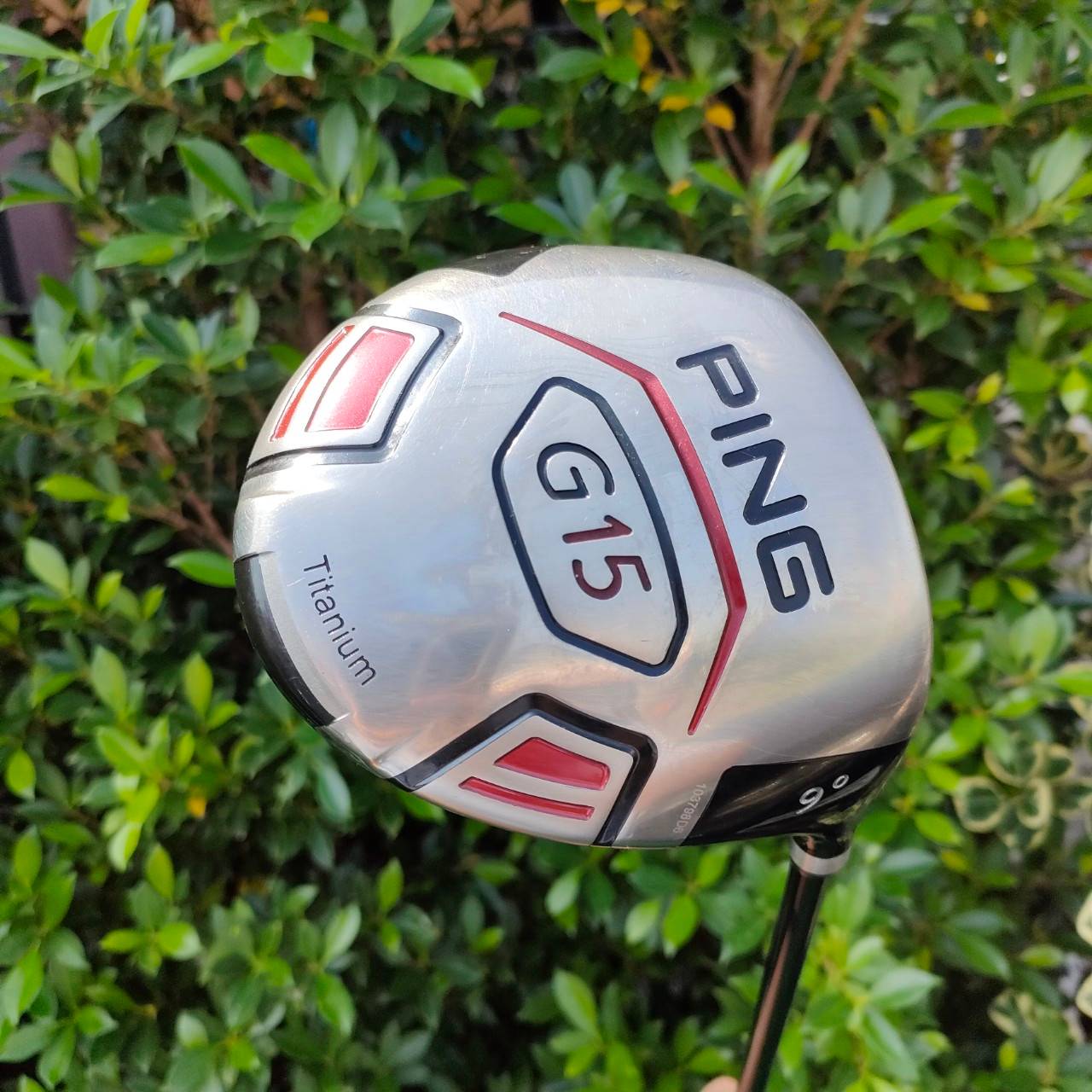 DRIVER PING G15 องศา 9 ก้าน PING TFC 570D FLEX S ซีรี่นี้ผลิตโดย GRAPHITE DESIGND PING มีลักษณะพิเศษ ที่ผลิตออกมาก ด้วยความใส่ใจในรายละเอียดมากๆ ตีไกลมาๆครับ สภาพสวยเดิมๆเลย