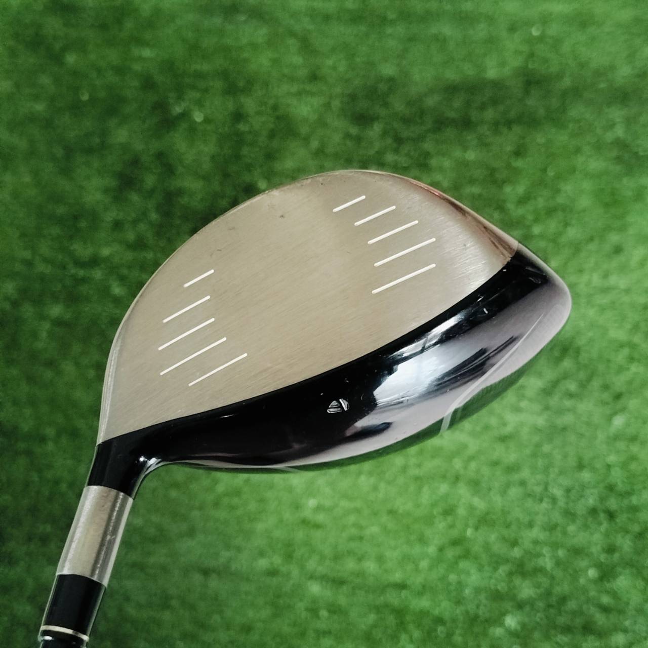 Driver Taylormade BURNER กระดองเคฟล่า จุด CG ต่ำ หัวใหญ่ หน้าสวีตสปอตกว้างเน้นตีง่ายๆค่ะ ไม้กอล์ฟพรีเมี่ยมมือสอง ของแท้ By NakaraLuxurious
