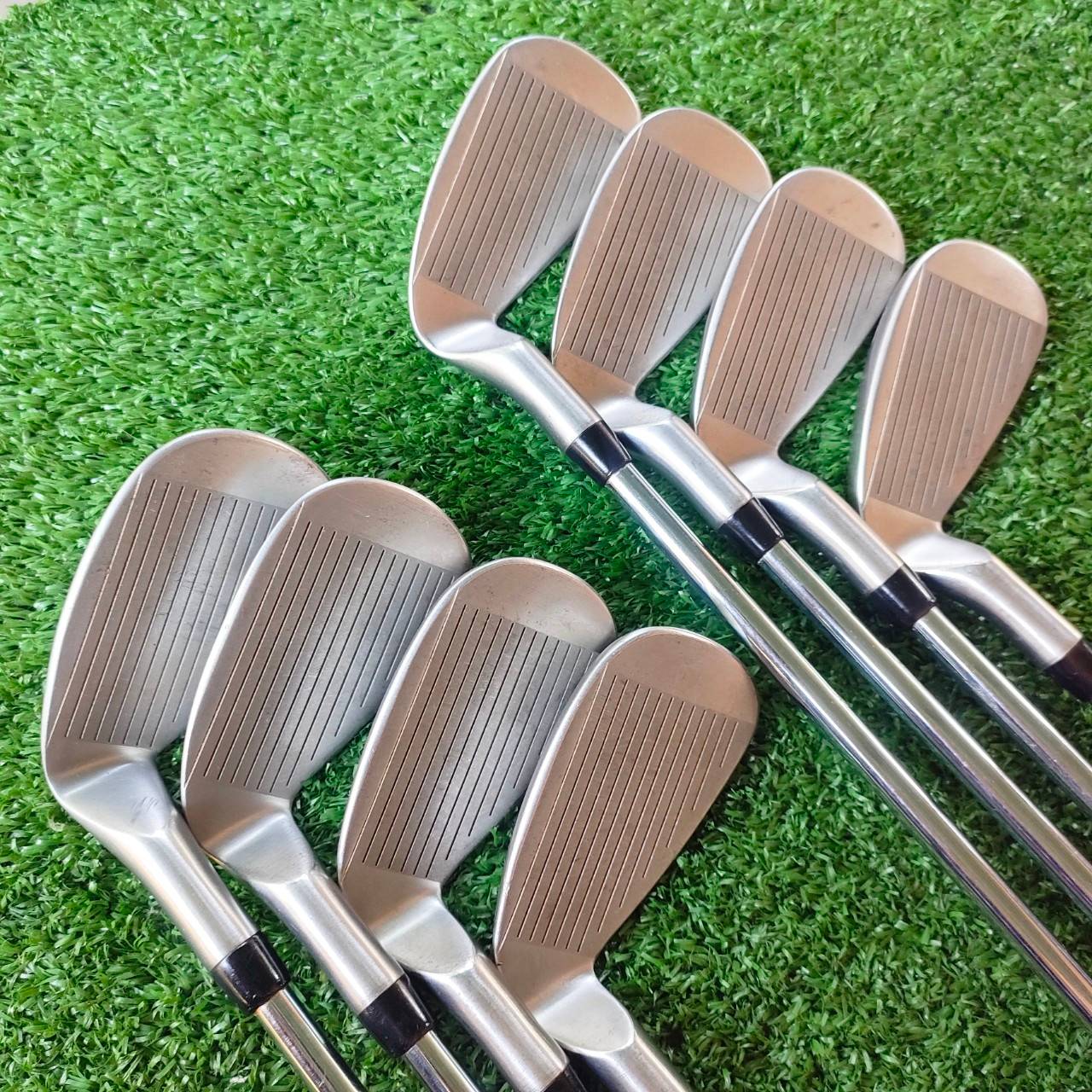 ชุดเหล็ก CLEVELAND VAS+ มีเหล็ก 4-9 เเละ PW SW ก้าน CLEVLAND FLEX MEDIUM ประมาณ FLEX SR สติ๊กเกอร์ที่ก้านครบ สวยเดิมๆทั้งชุดเลยค่ะ ไม้กอล์ฟพรีเมี่ยมมือสอง ของแท้ By NakaraLuxurious