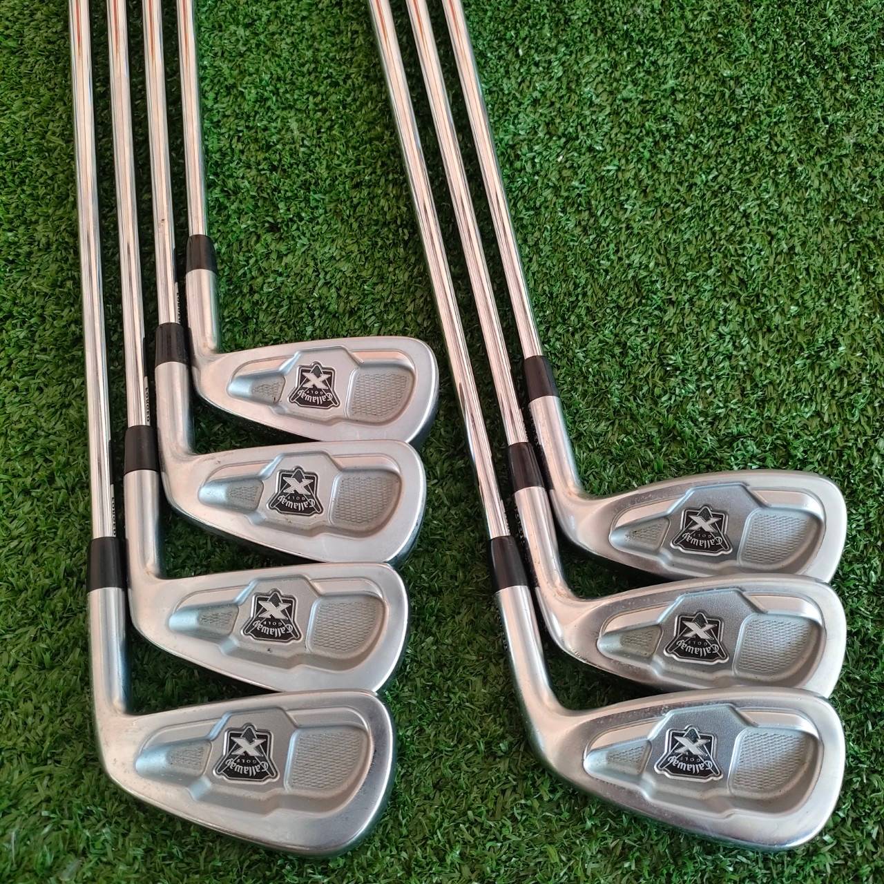 ชุดเหล็ก CALLAWAY X FORGED มีเหล็ก 4-9 เเละ PW ก้าน PROJECT 5.5 สุดยอดเหล็กเนื้อ FORGED ระดับพรีเมี่ยม จากแบรนด์ Callaway ครับ สุดมันส์ ใบไม่ใหญ่เทอะทะ คมๆเลยครับ แต่ตีง่ายมากตากสไตล์ Callaway เพราะมี CAVITY การกระจายชดเชย ความผิดพลาดได้ดีมาก บอกเลยครับ เ