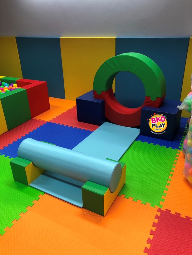 โดนัทนุ่มนิ่ม พร้อมเบาะทางเดินฝึกทรงตัว กระตุ้นพัฒนาการ กิจกรรมบำบัด กายภาพบำบัดเด็ก เสริมพัฒนาการกล้ามเนื้อมัดใหญ่ indoorplayground รับผลิตเครื่องเล่นนุ่มนิ่ม softplay ใช้ในโรงเรียนนอนุบาล ศูนย์พัฒนาเด็กเล็ก โรงพยาบาล