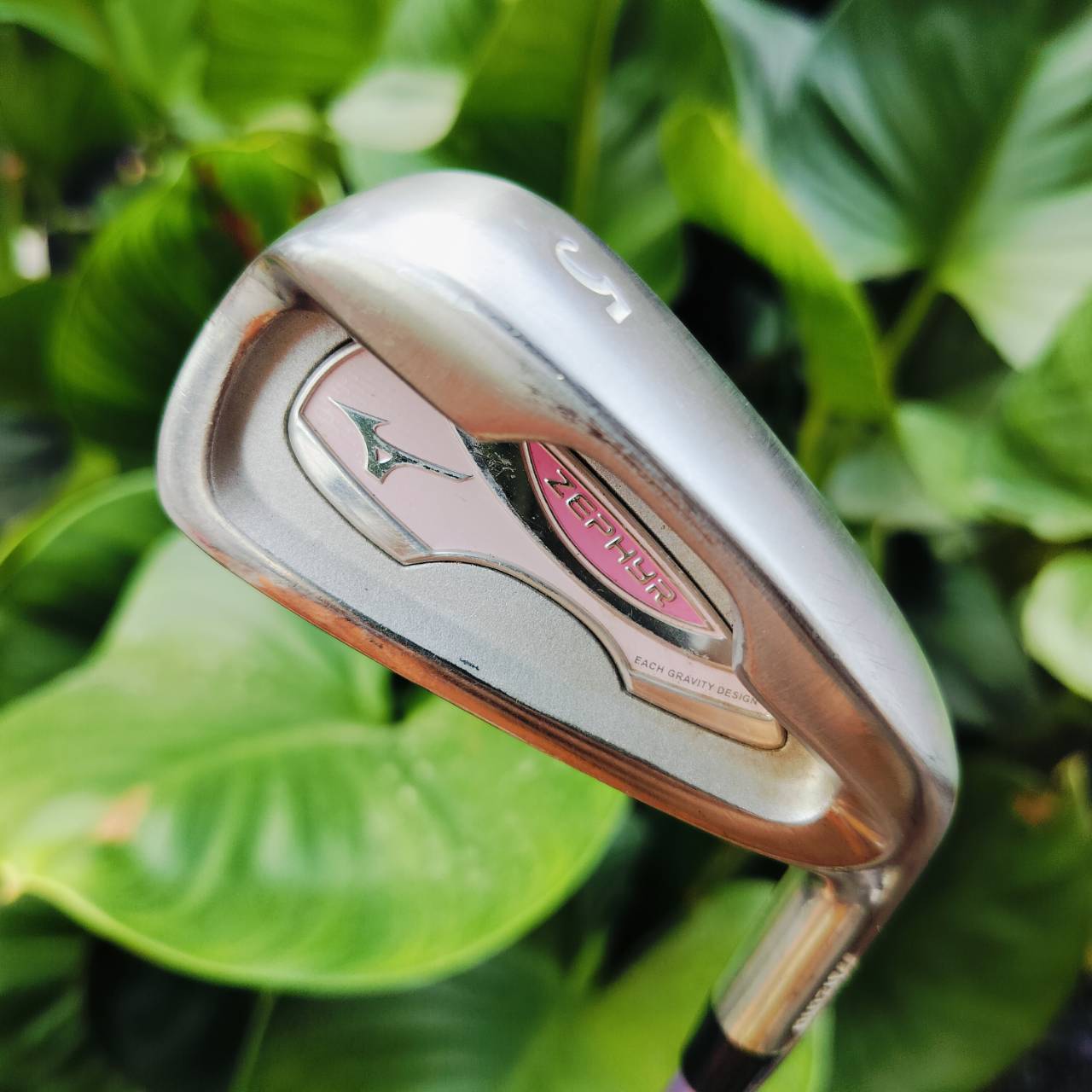 *** ไม้กอล์ฟสำหรับผู้หญิง *** เหล็ก 5 MIZUNO ZEPHYR ก้านเบามากสำหรับผู้หญิง เป็น ZEPHYR รุ่นใหม่ ซีรี่ตีง่าย ไม้กอล์ฟพรีเมี่ยมมือสอง ของแท้ By NakaraLuxurious