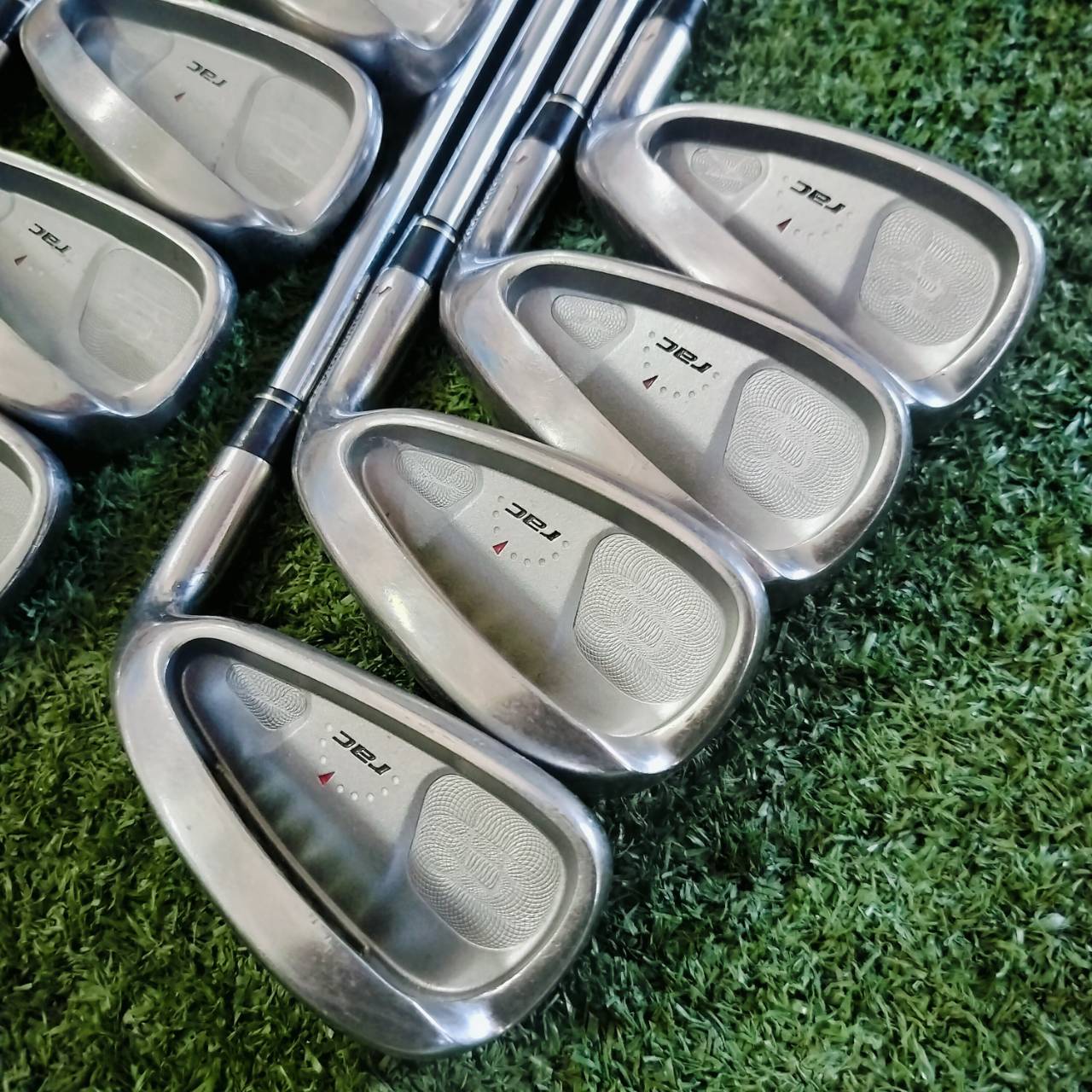 ลดล้างของ!!!ถูกสุดขีด!!! . ชุดเหล็ก Taylormade RAC HT มีเหล็ก 3 4 5 6 7 8 9 PW ก้าน Taylormade FLEX S ใบใหญ่ตีง่ายมากตีไกลกว่าปกติ 1 เหล็กเลยค่ะ ไม้กอล์ฟพรีเมี่ยมมือสอง ของแท้ By NakaraLuxurious