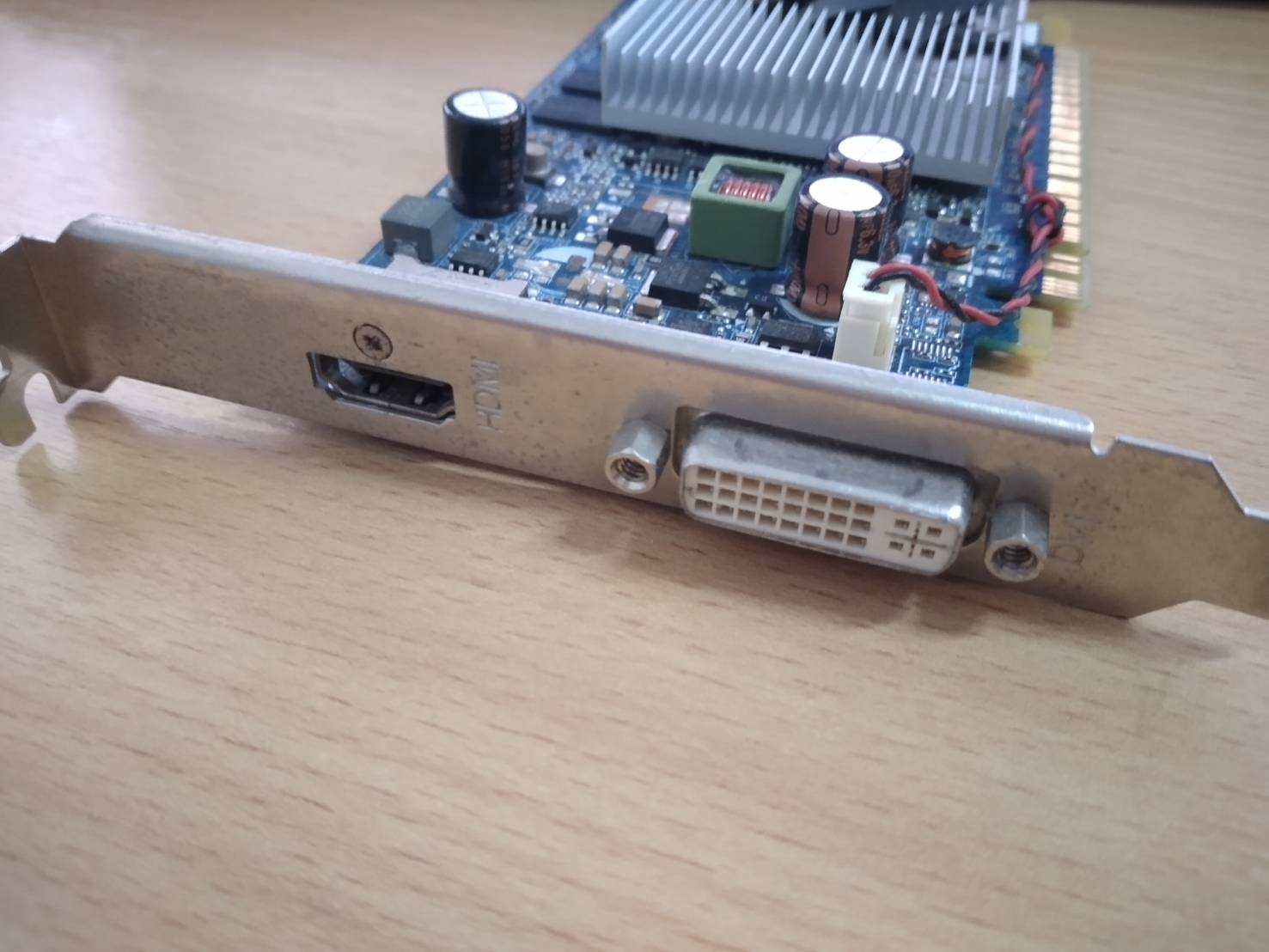 การ์ดจอ ECS N9500GT-1GKS-F (V1.0) DDR2 1GB 128 BIT