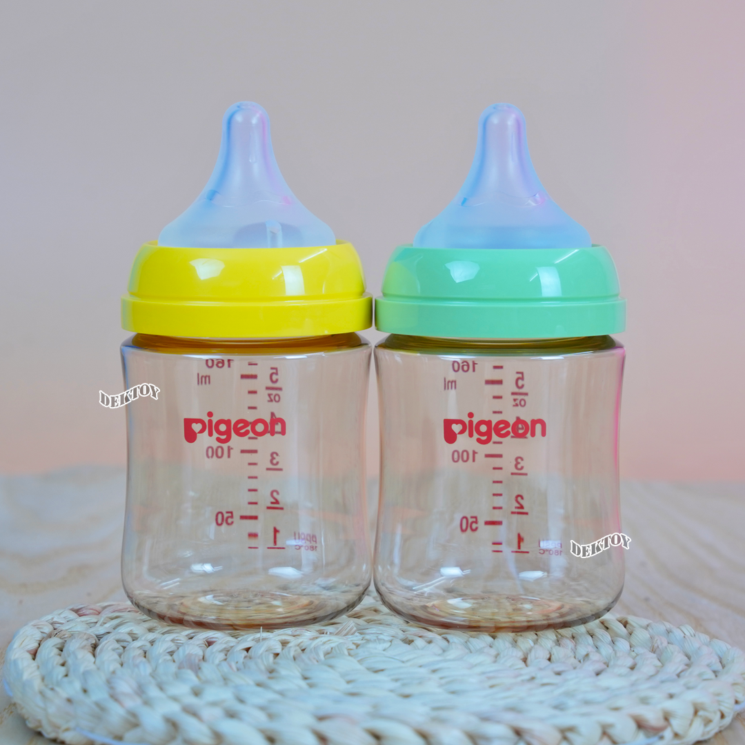 รุ่นใหม่ ไม่พิมพ์ลาย Pigeon พีเจ้น ขวดนมพีเจ้นสีชา 5 ออนซ์แพ็ค2ขวด+ จุกซอฟท์ทัช พลัส SS