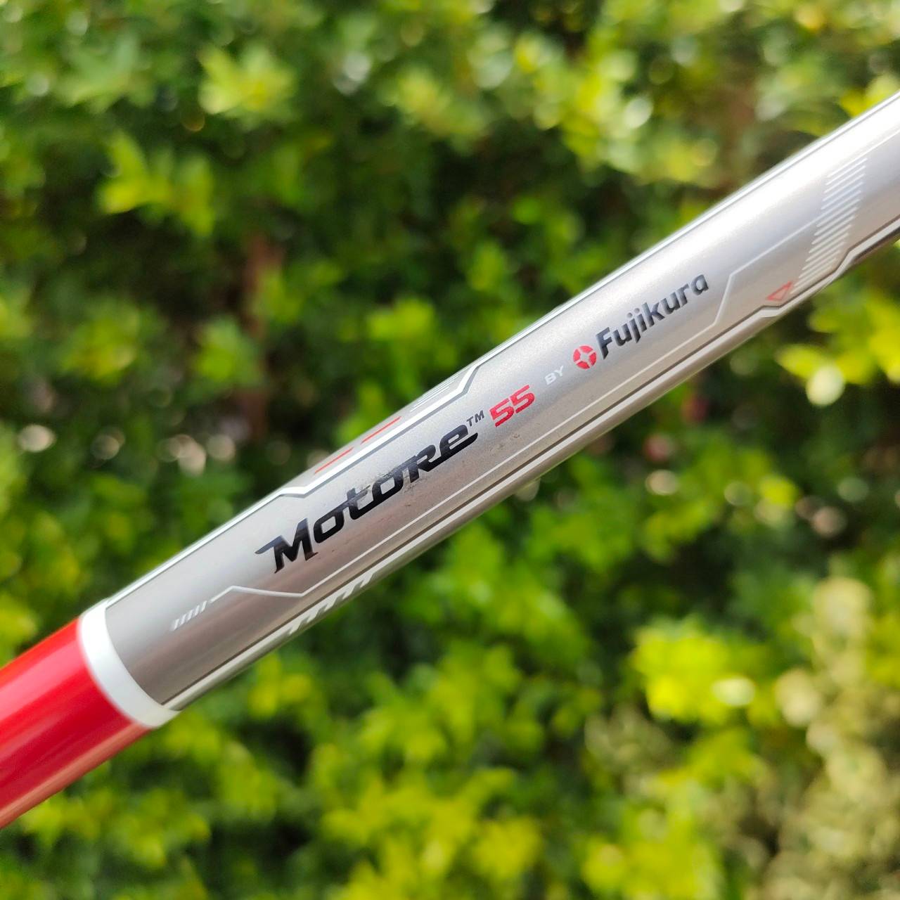 FW3 TAYLORMADE R11 องศา 15.5 ก้าน FUJIKURA MOTORE FLEX R ตีไกลมาก ไขปรับได้ เป็นรุ่นหน้าดำ กระดองขาว, ก้านพรีเมี่ยม FUJIKURA ไม้กอล์ฟมือสอง ของแท้ BY NakaraLuxurious