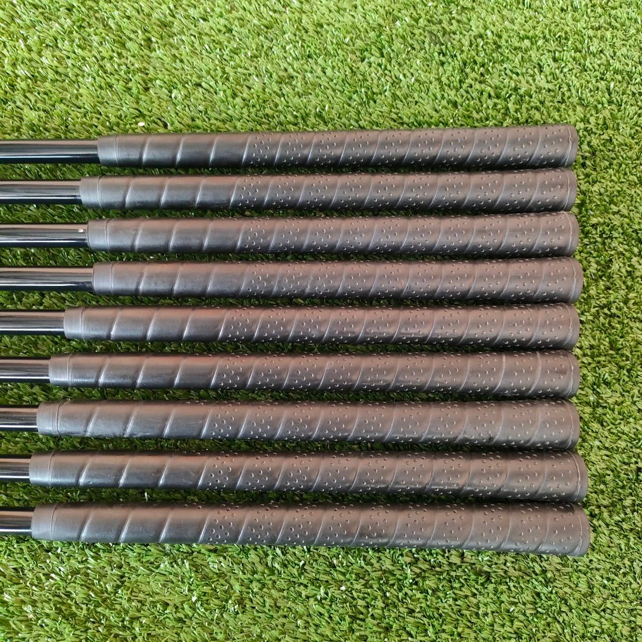 ชุดเหล็ก BURBERRY TWIN METAL ของใหม่!! มีเหล็ก 3-9 เเละ PW SW ก้าน BURBERRY FLEX R TWIN METAL คือมีทองแดงผสม ทำให้จุดสปีตสปอตกว้างขึ้นมาก!! มือหนึ่ง ของแท้ BY NakaraLuxurious