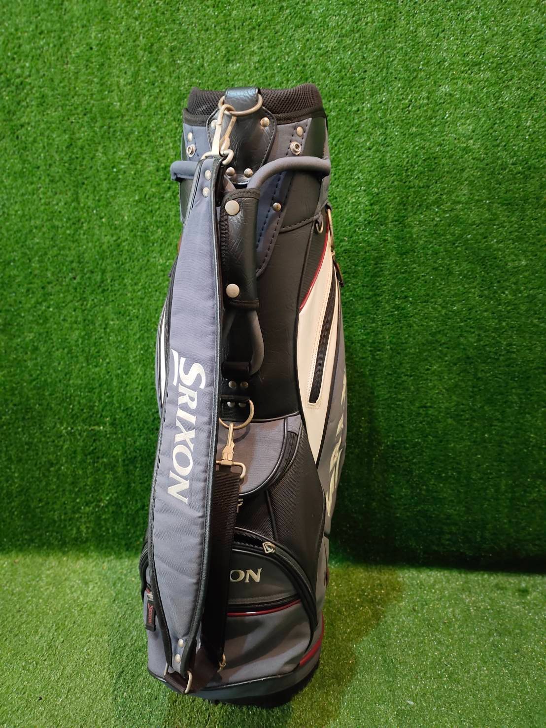ถุงกอล์ฟ SRIXON