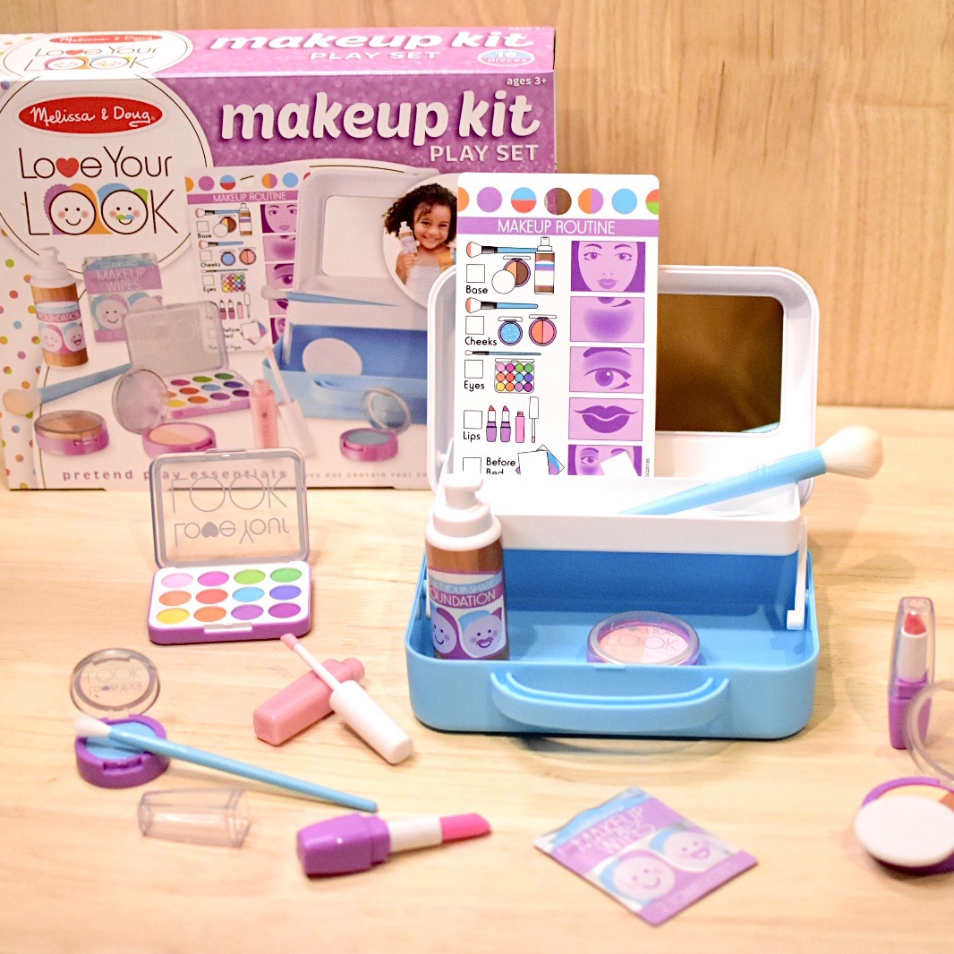 [16 ชิ้น] เซ็ทกระเป๋าอุปกรณ์แต่งหน้า 16 ชิ้น Melissa & Doug Love your Look - Makeup Kit Play Set รีวิวดีใน Amazon USA ไม่เหมือนใคร ไม่มีเครื่องสำอางค์จริงในชุด