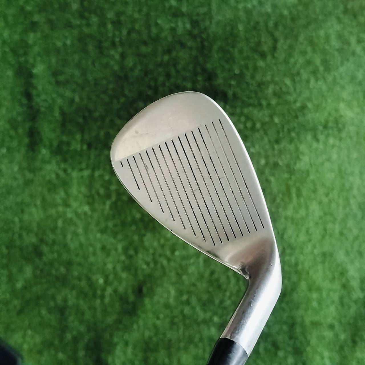 ** ไม้กอล์ฟมือซ้าย ** ชุดเหล็ก WORLD EAGLE F-01 α ก้านเหล็ก FLEX R กริพเดิมทุกชิ้น มีเหล็ก 6 7 8 9 PW SW ไม้กอล์ฟพรีเมี่ยมมือสอง ของแท้ By NakaraLuxurious