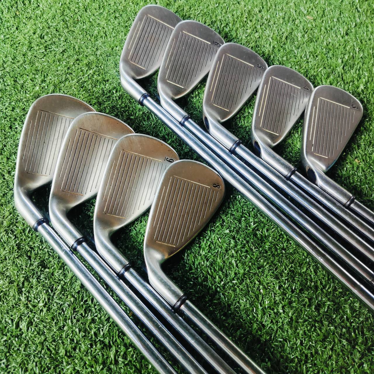ชุดเหล็ก Callaway X-18 เป็นรุ่นดัง ที่สร้างชื่อให้ Callaway จวบจนมาถึงปัจจุบัน ด้วยเทคโนโลยี ก้านเหล็ก UNI FLEX ของ X - 18 เป็นก้านพรีเมี่ยม สุดยอดจริงครับ ไม้กอล์ฟพรีเมี่ยมมือสอง ของแท้ By NakaraLuxurious