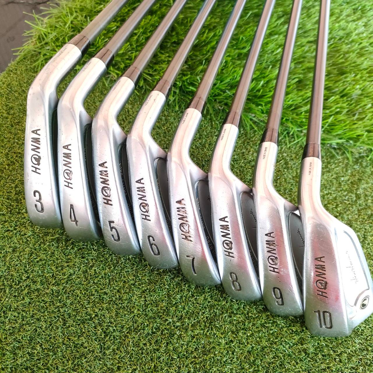 ชุดเหล็ก HONMA NEW-LB280 CAVITY BACK มีเหล็ก 3-10 ได้ทั้งหมด 8 ชิ้น ก้าน NEW TITANIUM CARBON M-40 สุดยอดเหล็กพรีเมี่ยมของญี่ปุ่น ตีง่ายมากๆ