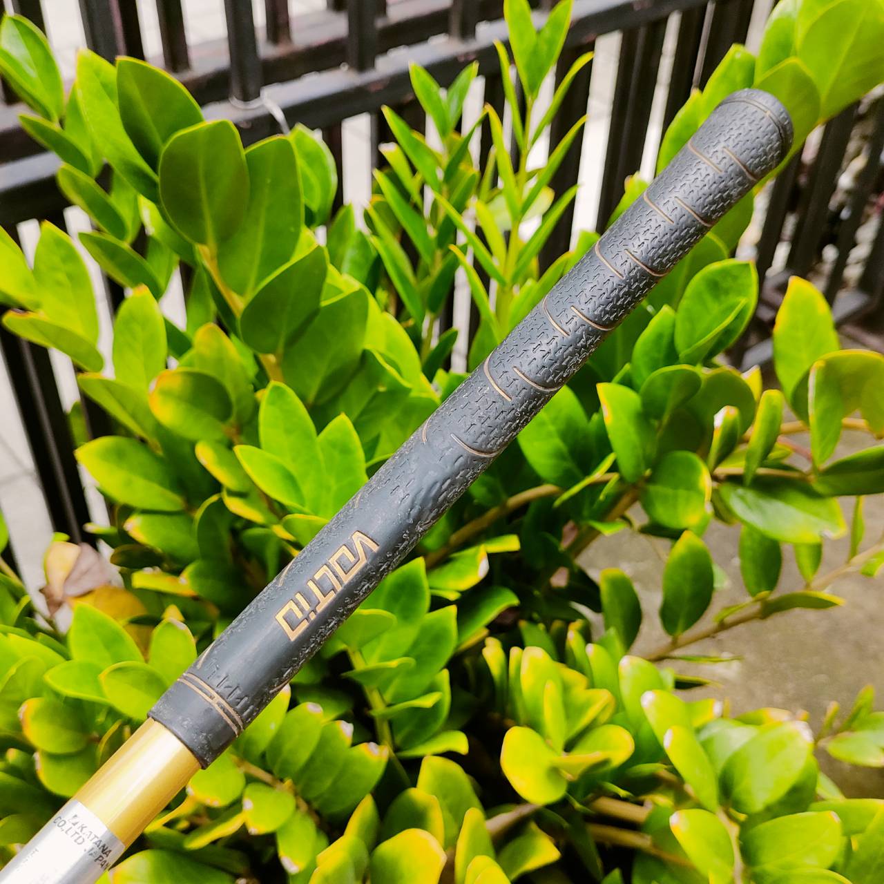 Driver SWORD SNIPER Hi 4WD องศา 9 ก้าน TOUR AD FLEX มี COVER เดิม รุ่น Hi หน้าเด้งมาก พร้อมหมุด 4 จุด 4WD ทำให้การชดเชยสูงสุด ตีทั้งตรง ทั้งไกลมาก ไม้กอล์ฟพรีเมี่ยมมือสองญี่ปุ่น ของแท้ By NakaraLuxurious