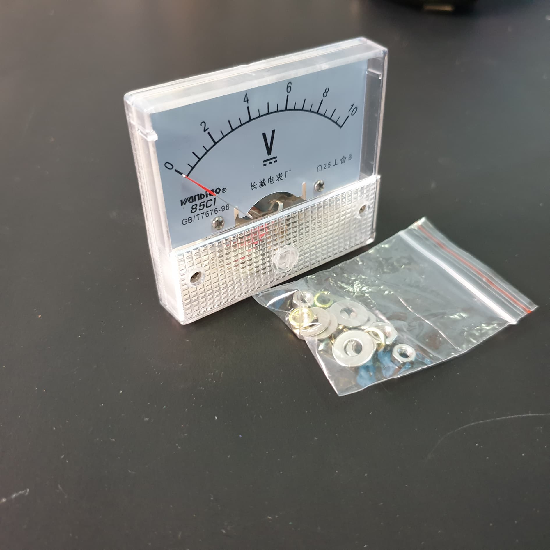 โวลต์มิเตอร์แบบเข็ม DC 10V DC Voltmeter Pointer Head Voltage Meter 85C1-DC10V