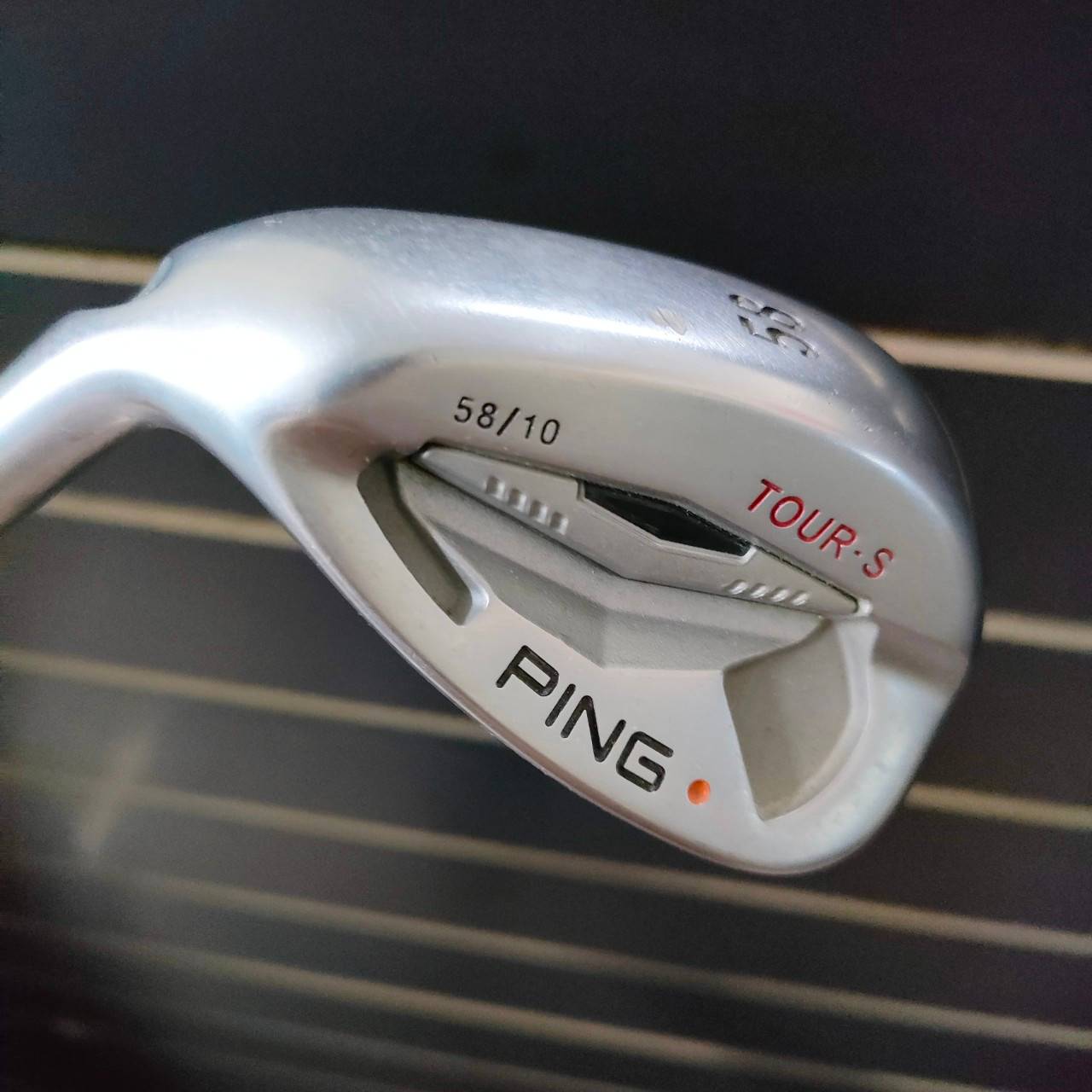 ** ไม้กอล์ฟสำหรับท่านที่ถนัดซ้าย ** WEDGE PING TOUR .S จุดส้ม WEDGE PING ออกแบบพิเศษไม่เหมือนใคร ชิพได้แม่น หนักแน่น ไม้กอล์ฟมือสอง ของแท้ BY NakaraLuxurious