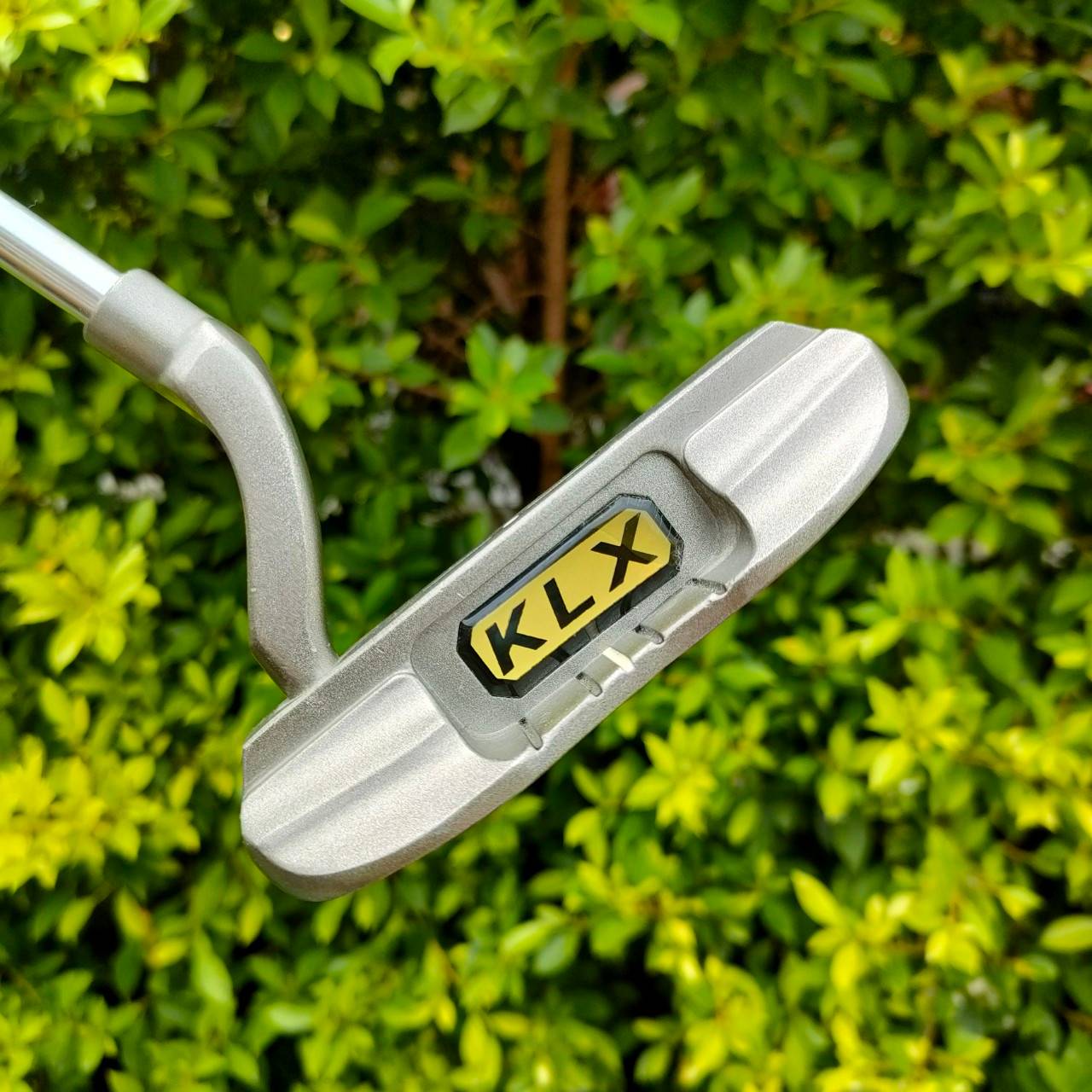 **PUTTER พับเก็บได้** PUTTER KLX ความยาวสุด 35 นิ้ว สะดวกในการพกพา น้ำหนักดีมาก ใช้ออกรอบยิ่งได้สบาย!! หน้าอินเสิร์ท และมี MILLED ลึกๆ ทั่งนุ่ม และเกาะไลน์มากแน่นอน!!! ไม้กอล์ฟมือสอง ของแท้ BY NakaraLuxurious