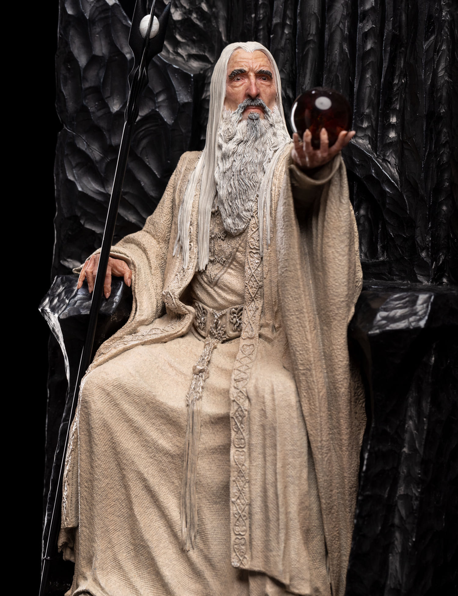 [สั่งจอง]Weta Workshop 1/6 : Saruman the White on Throne