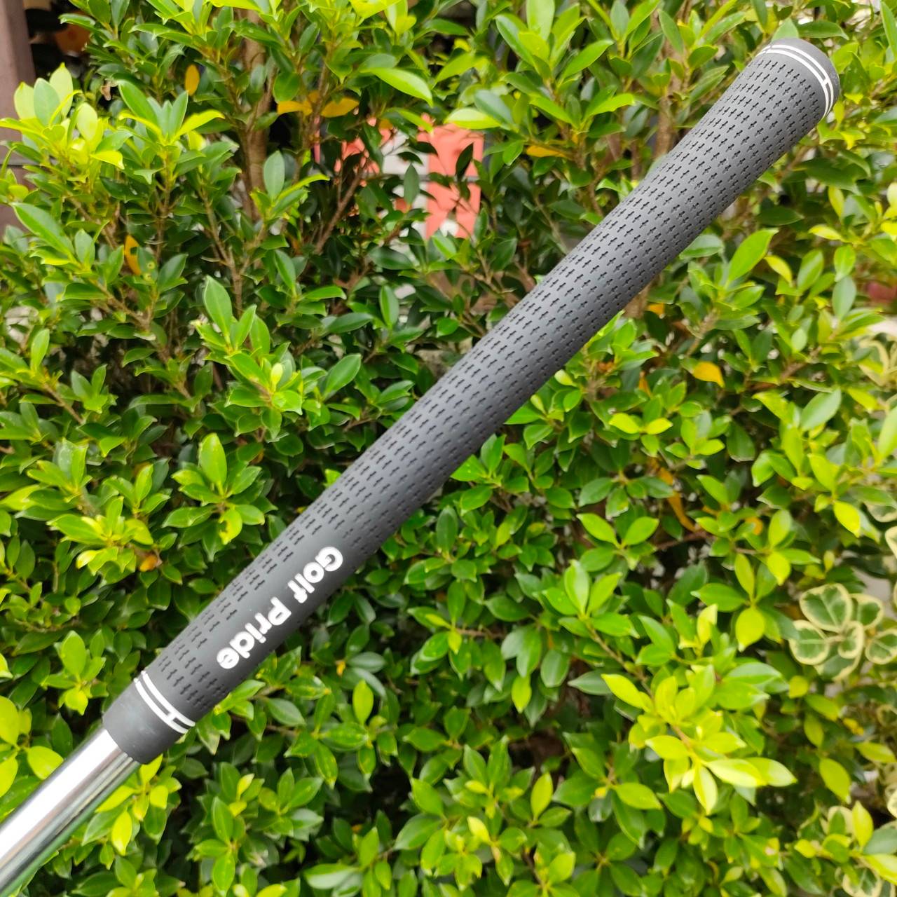 ชุดเหล็ก TAYLORMADE R11 มีเหล็ก 4 - PW AW SW สภาพสวยเลยครับ ตีดี ตีง่าย ตีไกลครับ สวยๆนานๆเข้ามา