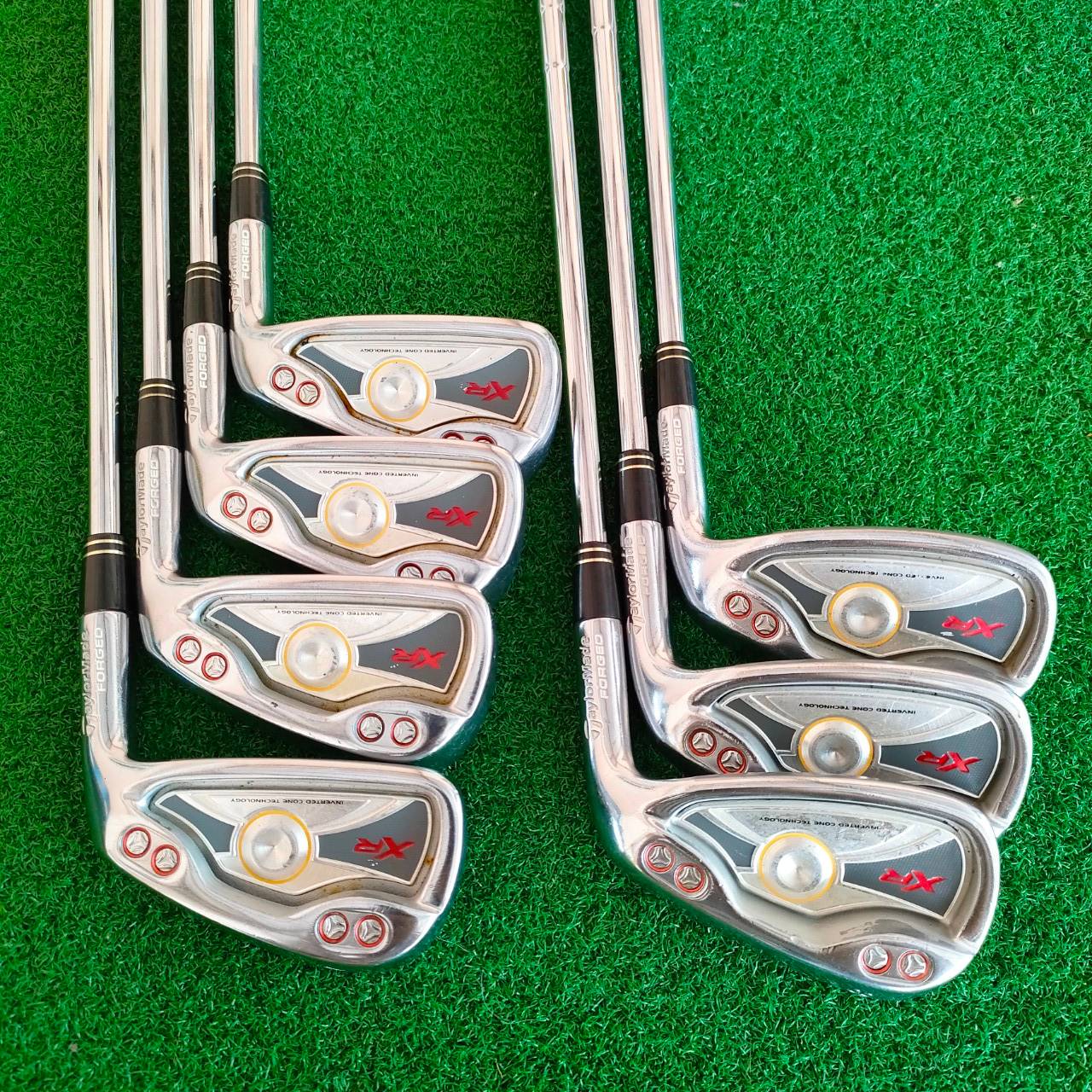 ชุดเหล็ก TAYLORMADE XR FORGED มีเหล็ก 4-9 เเละ PW เหล็ก FORGED CAVITY คุณภาพสูง งานพรีเมี่ยมมากๆ ตระกูล XR พรีเมี่ยม