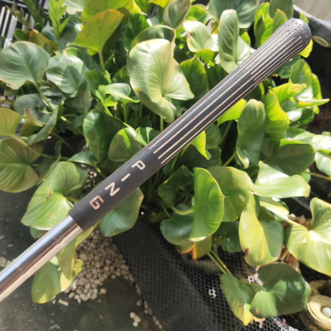 เหล็ก 4 PING EYE2 + รุ่น PLUS ด้วย ดูที่ใบเหล็กจะมี เครื่องหมาย + เป็นรุ่นที่ดีที่สุด