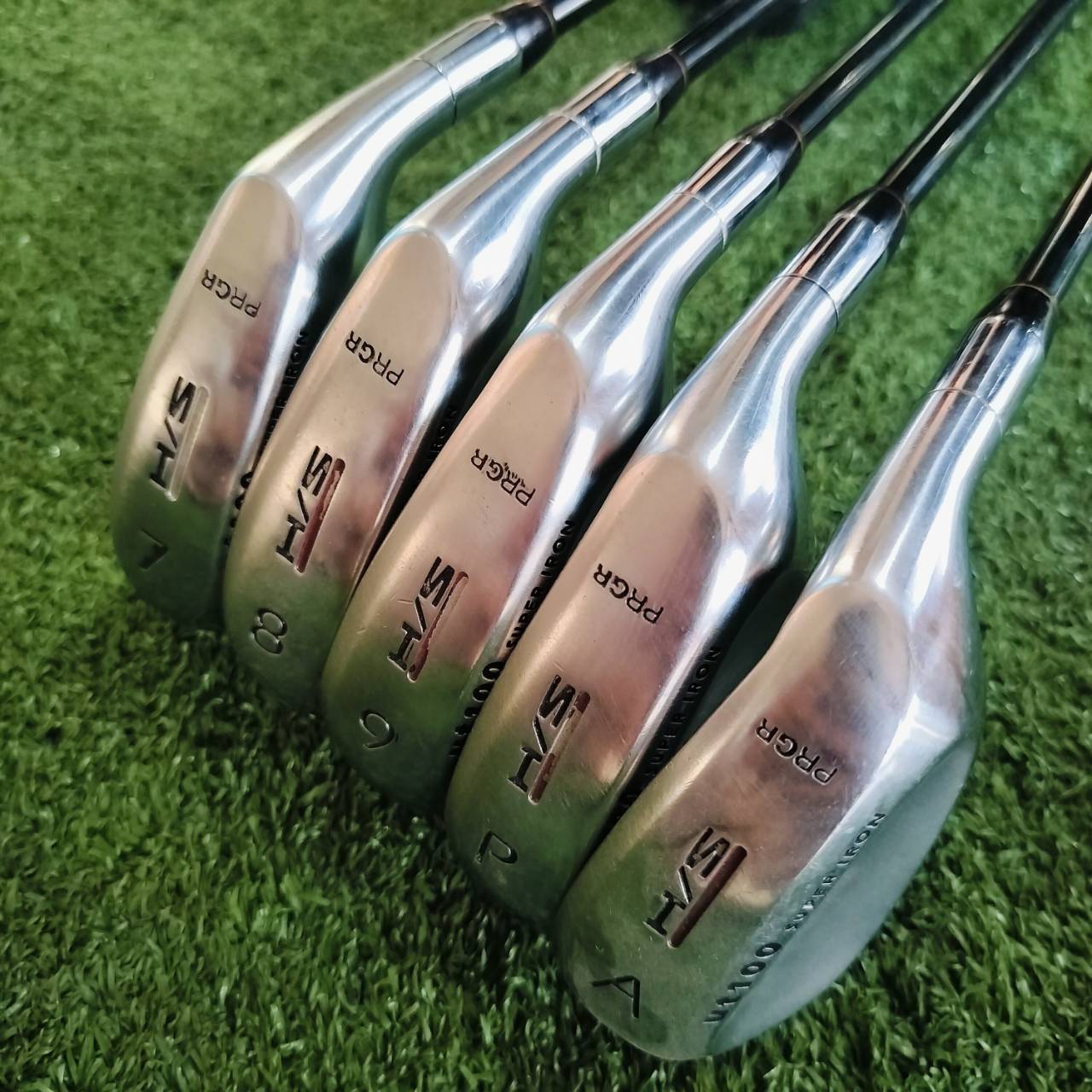 ชุดเหล็ก Finest Instrument PRGR Dream Iron PRGR egg Luxury 5 piece set เป็นชุดเหล็กสั้น มีเหล็ก 7-9 เเละ PW AW ก้าน DATA065 WT-67 Tq-3.1 Kp-H วัสดุพรีเมี่ยมญี่ปุ่น ไม้กอล์ฟมือสอง ของแท้ BY NakaraLuxurious