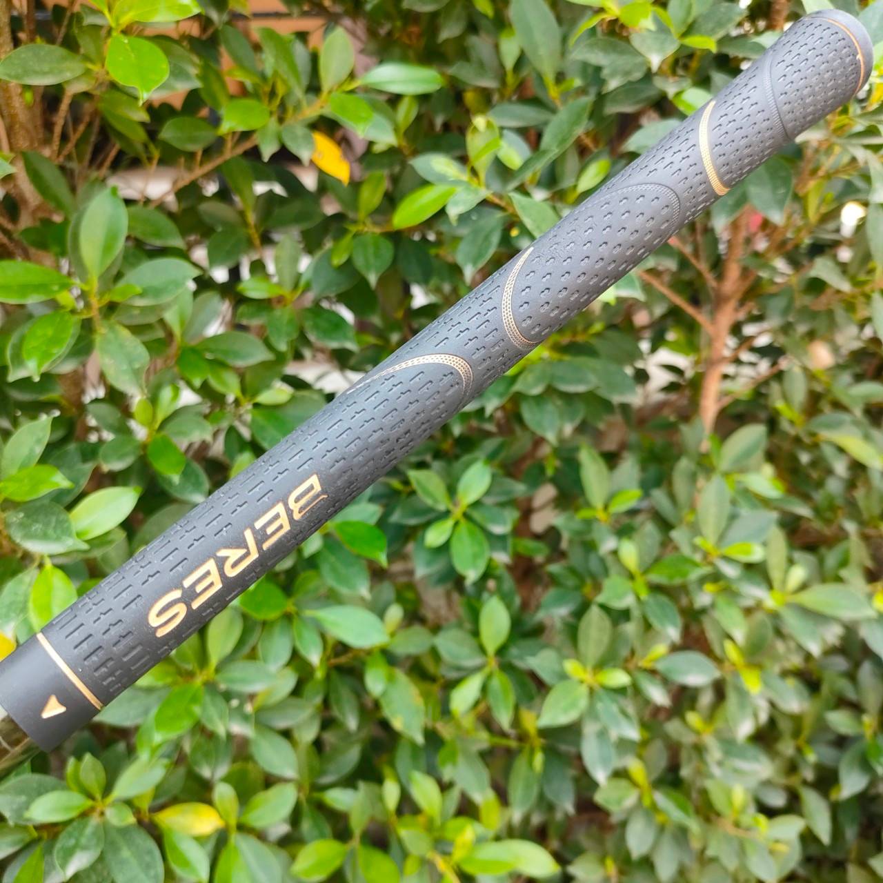 DRIVER HONMA BERES S-06 องศา 9.5 ก้าน ARMRQ X FLEX S ** ก้านระดับ 2 ดาว ** สุดยอดของสุดยอดพรีเมี่ยม ก้านถัก 10 ชั้น