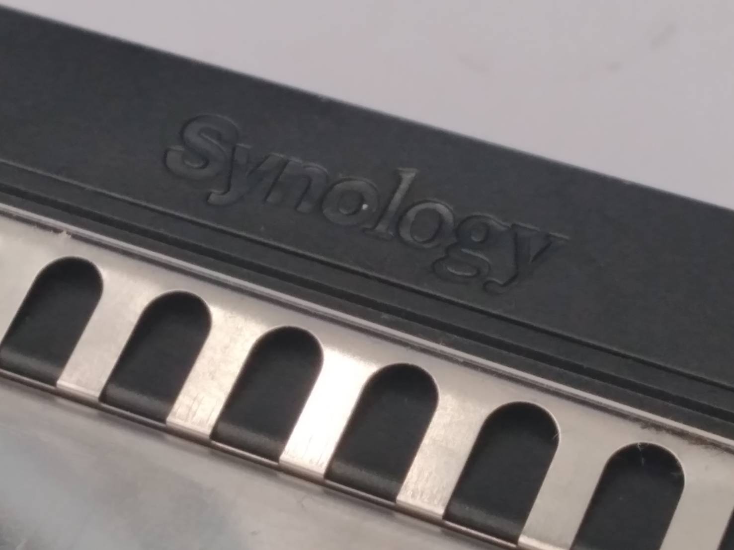 Synology HDD Tray Type R7 - > RS2416RP+, RS2416+, RX1215sas