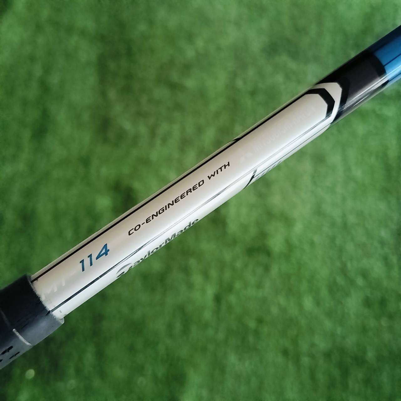 Driver Taylormade SLDR องศา 9.5 เทคโนโลยีดี สามารถปรับวิถีของลูกได้ ทั้ง FADE และ DRAW ได้ และสามารถปรับมุมเหินที่คอไม้ได้อีกด้วย ไม้กอล์ฟพรีเมี่ยมมือสอง ของแท้ By NakaraLuxurious